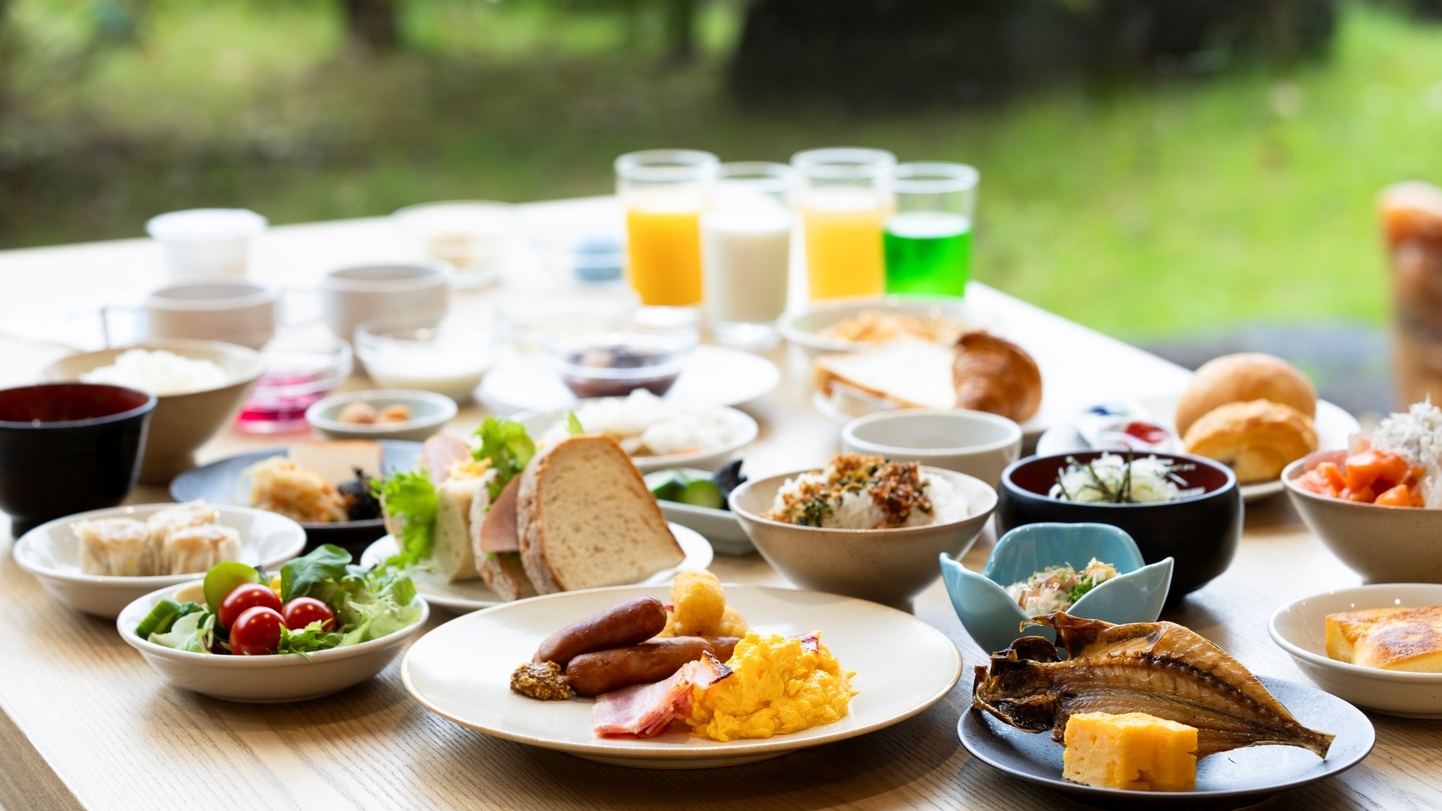 【繁忙日】300坪の総ひのき温泉とバイキングプラン
