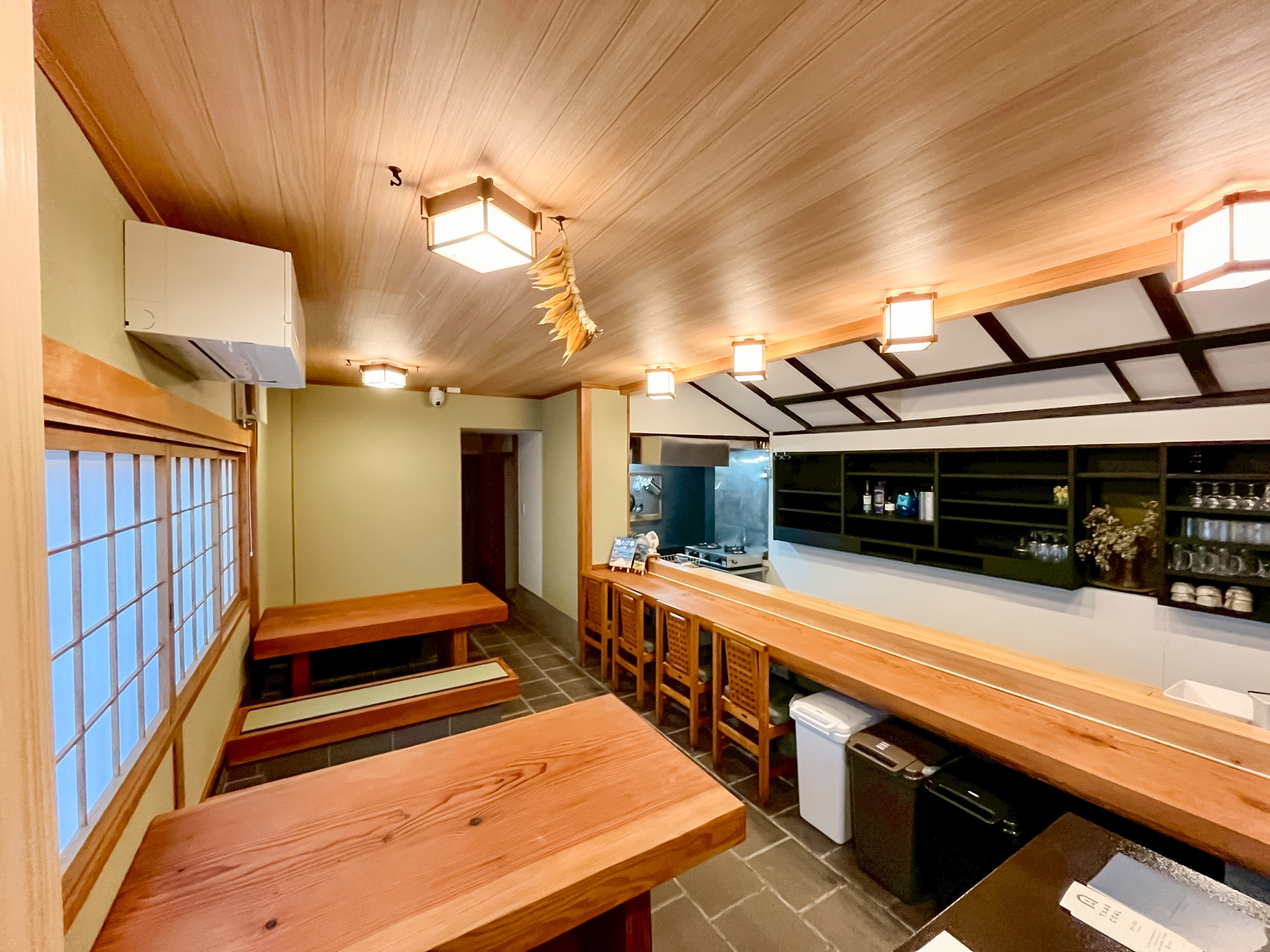 元割烹料亭の広々ダイニングキッチン