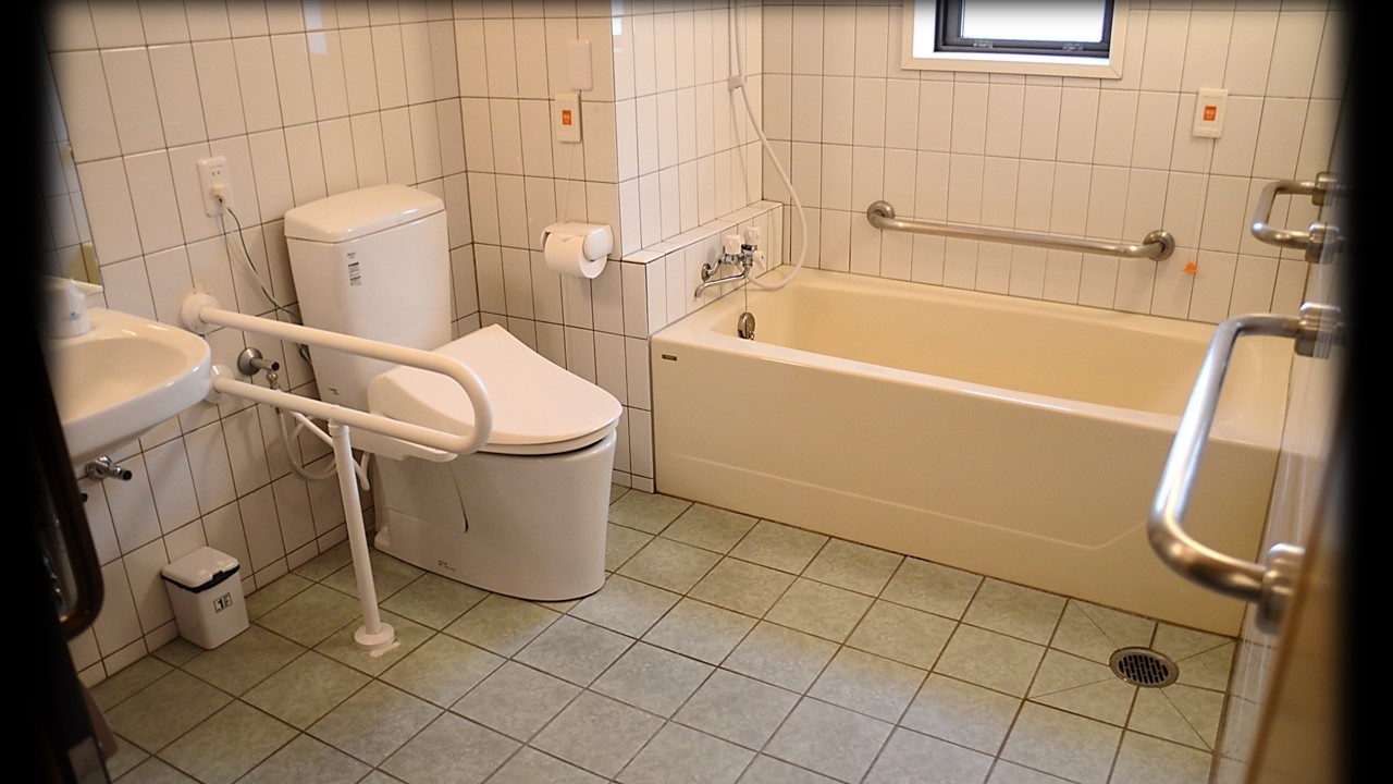 ユニバーサルルーム浴室