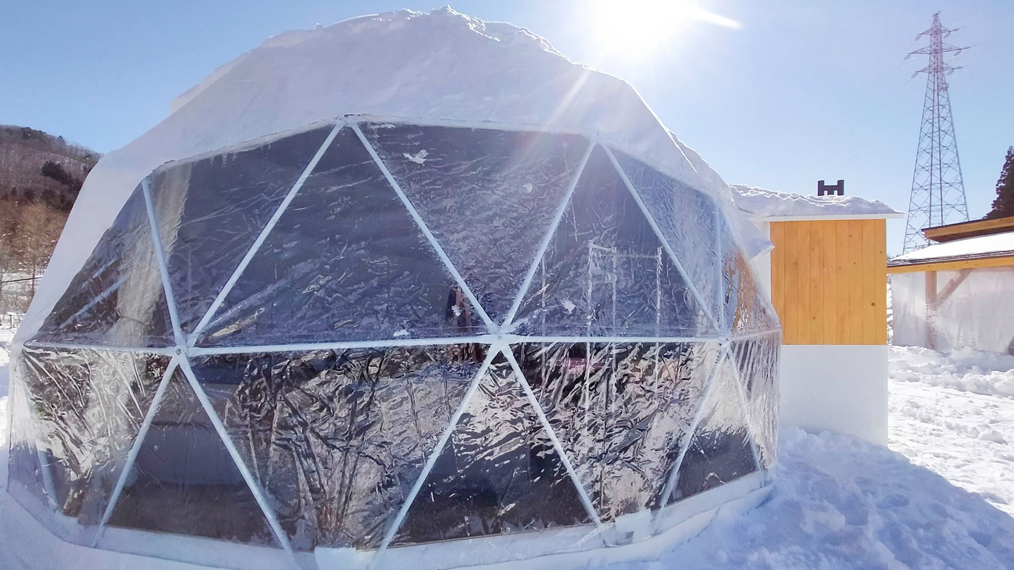 ・【G4】冬でも暖かいドームの中で快適にグランピングステイ。雪遊びや雪景色を満喫しませんか