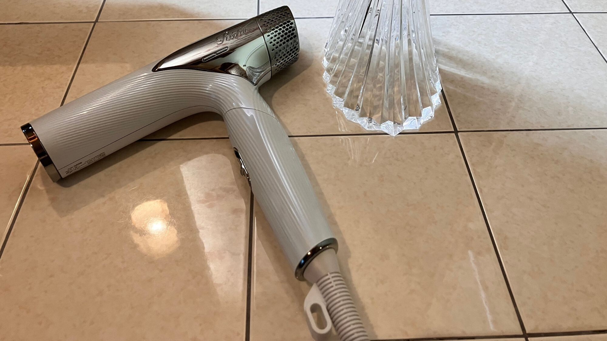 ドライヤー／リファ