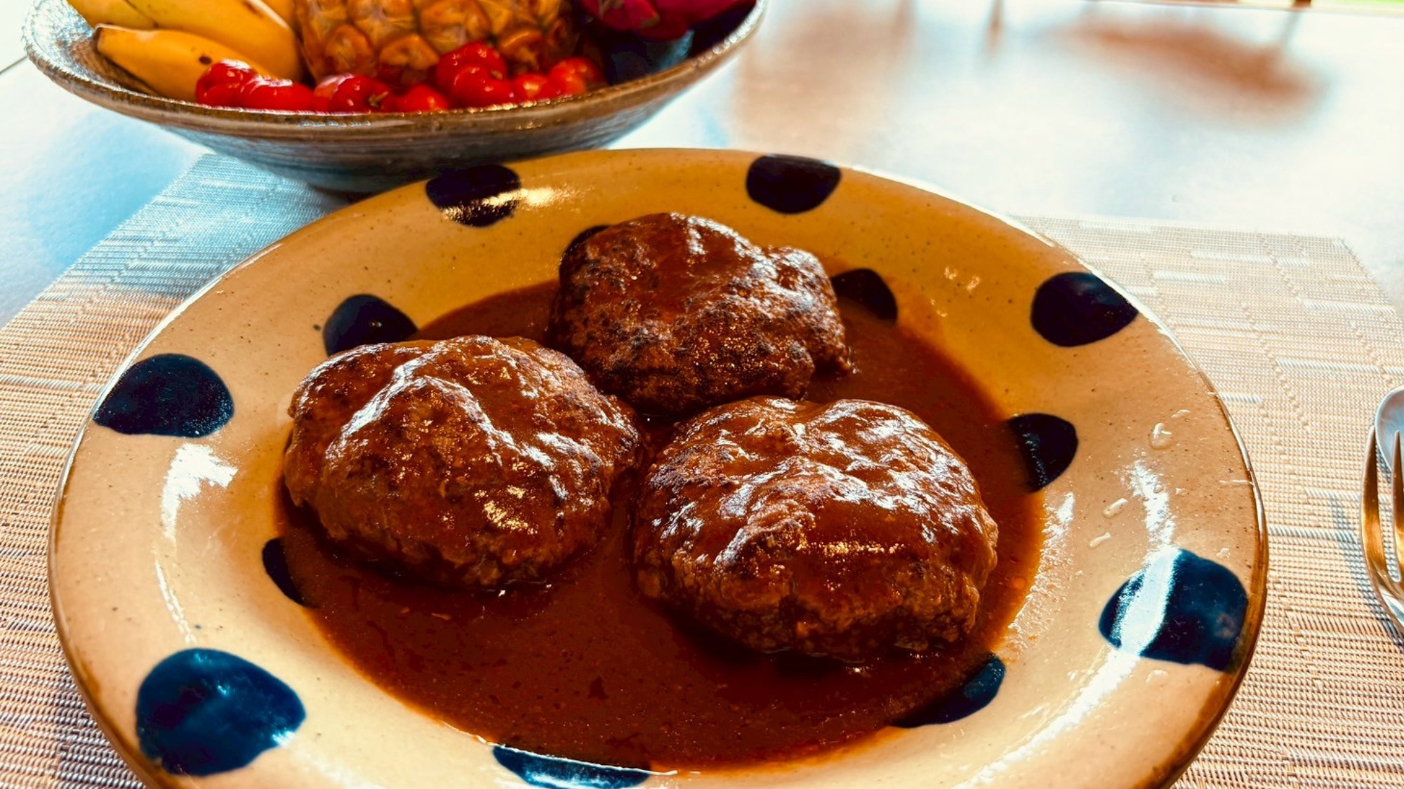 ミシュランシェフの逸品　スペシャル ハンバーグ