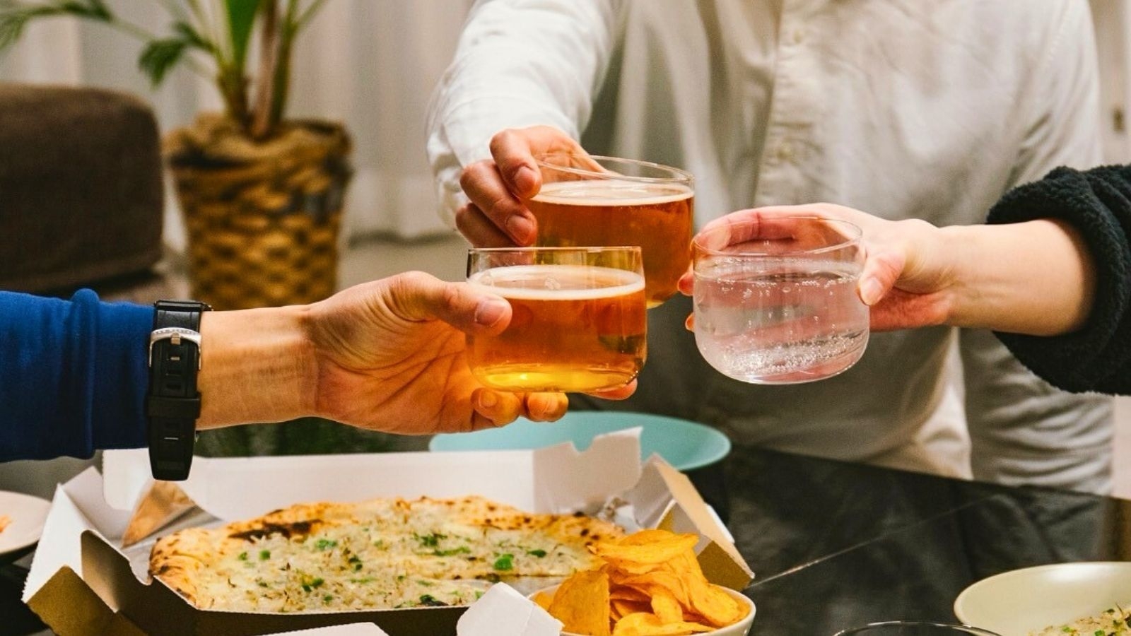 【ご褒美女子旅】まるで“海辺の別荘”｜海風と屋上絶景バレルサウナ堪能《贅沢時間》■乾杯ドリンク付き♪