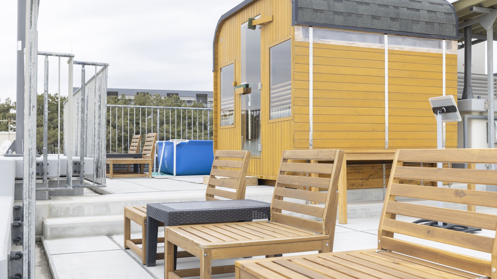 屋上　バレルサウナ