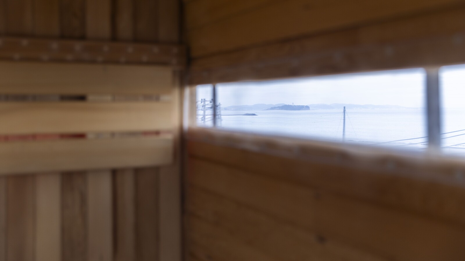 サウナで旅の疲れを癒す