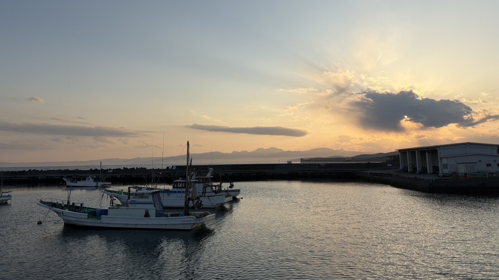 茅ケ崎漁港夕焼け