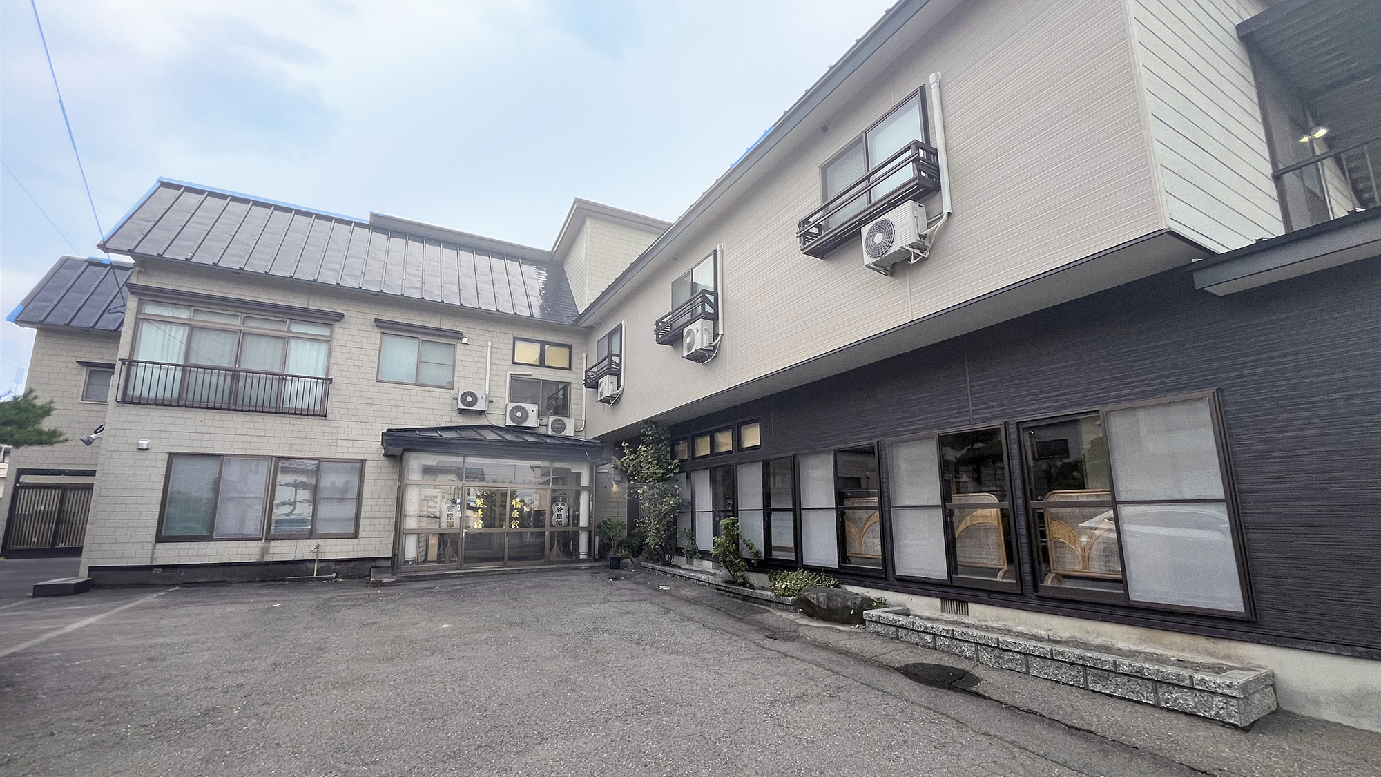 #外観　心安らぐアットホームな旅館です。