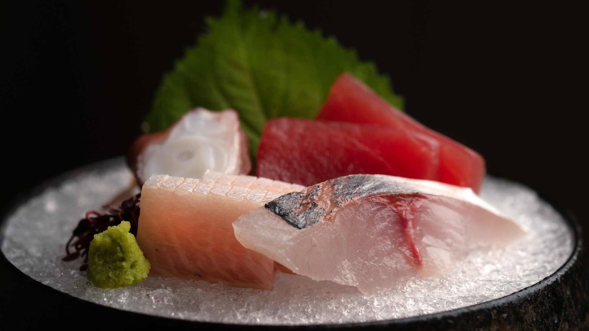 【夕食コース（一例）】　和歌山産の鮮魚・お造り盛合せ　※「季節ごとの和歌山」を感じてください