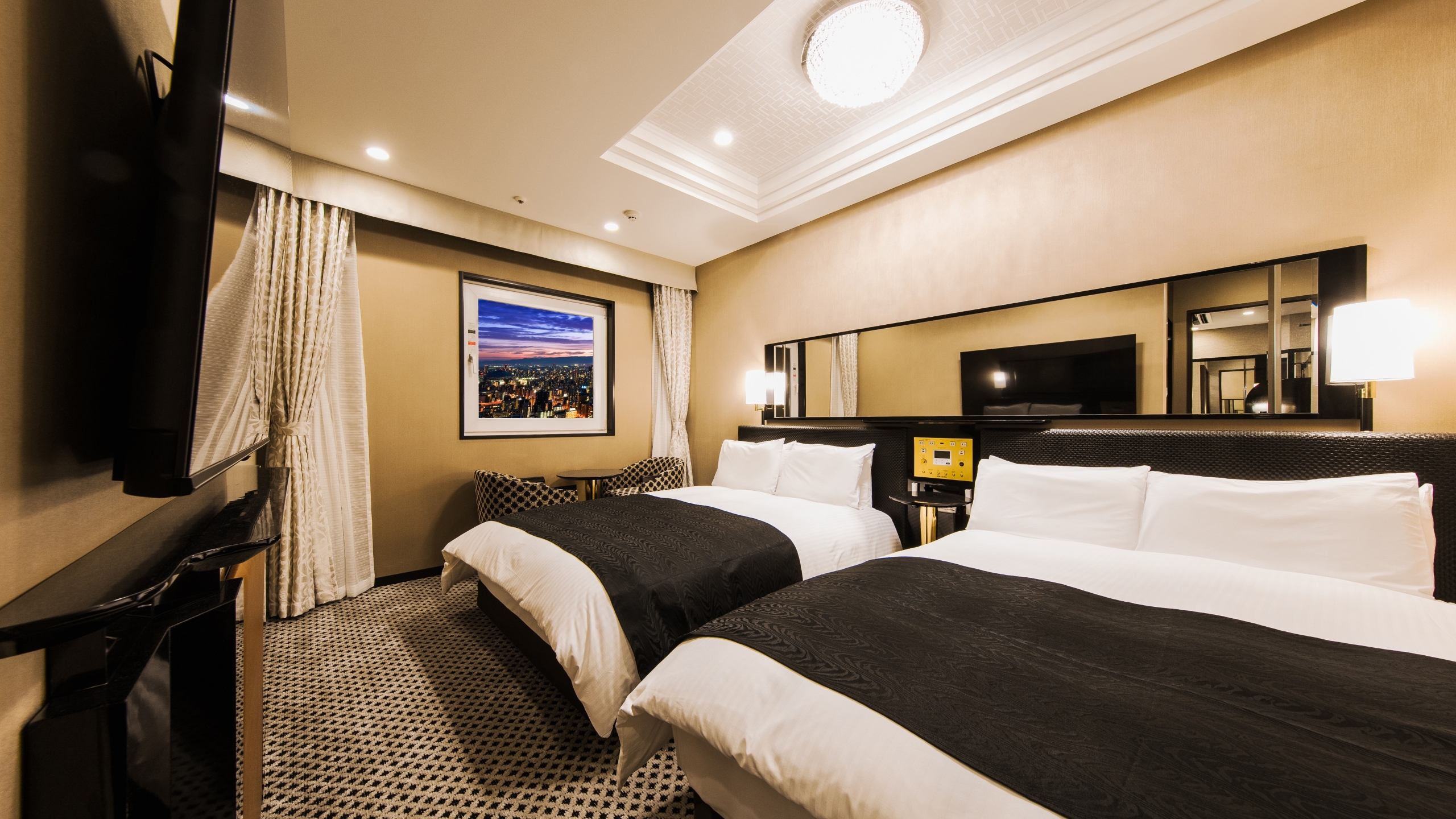 広さ35㎡／ベッド2台／ベッド幅140cm