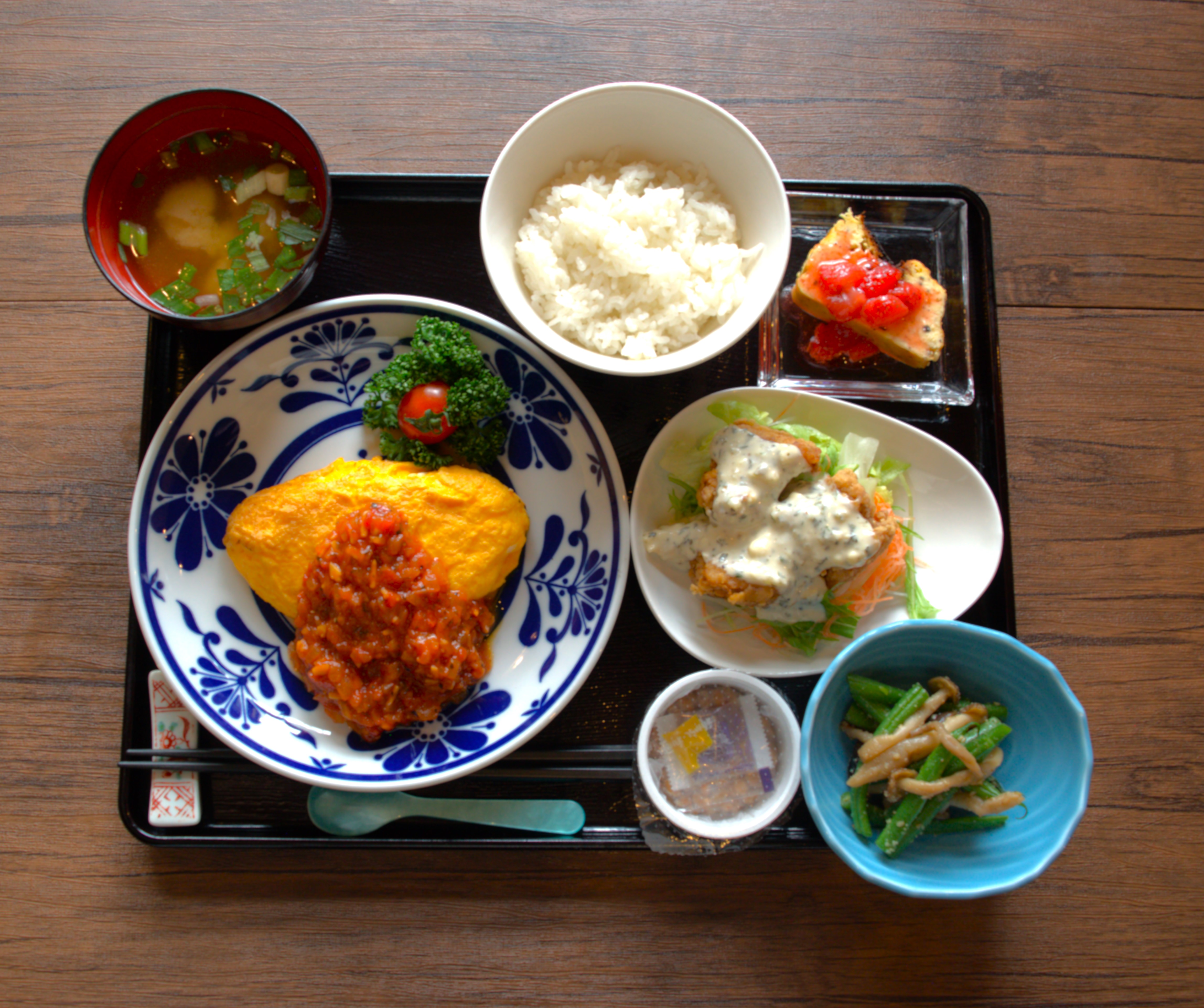 無料朝食（一例）オーナーこだわりの日替わりメニュー
