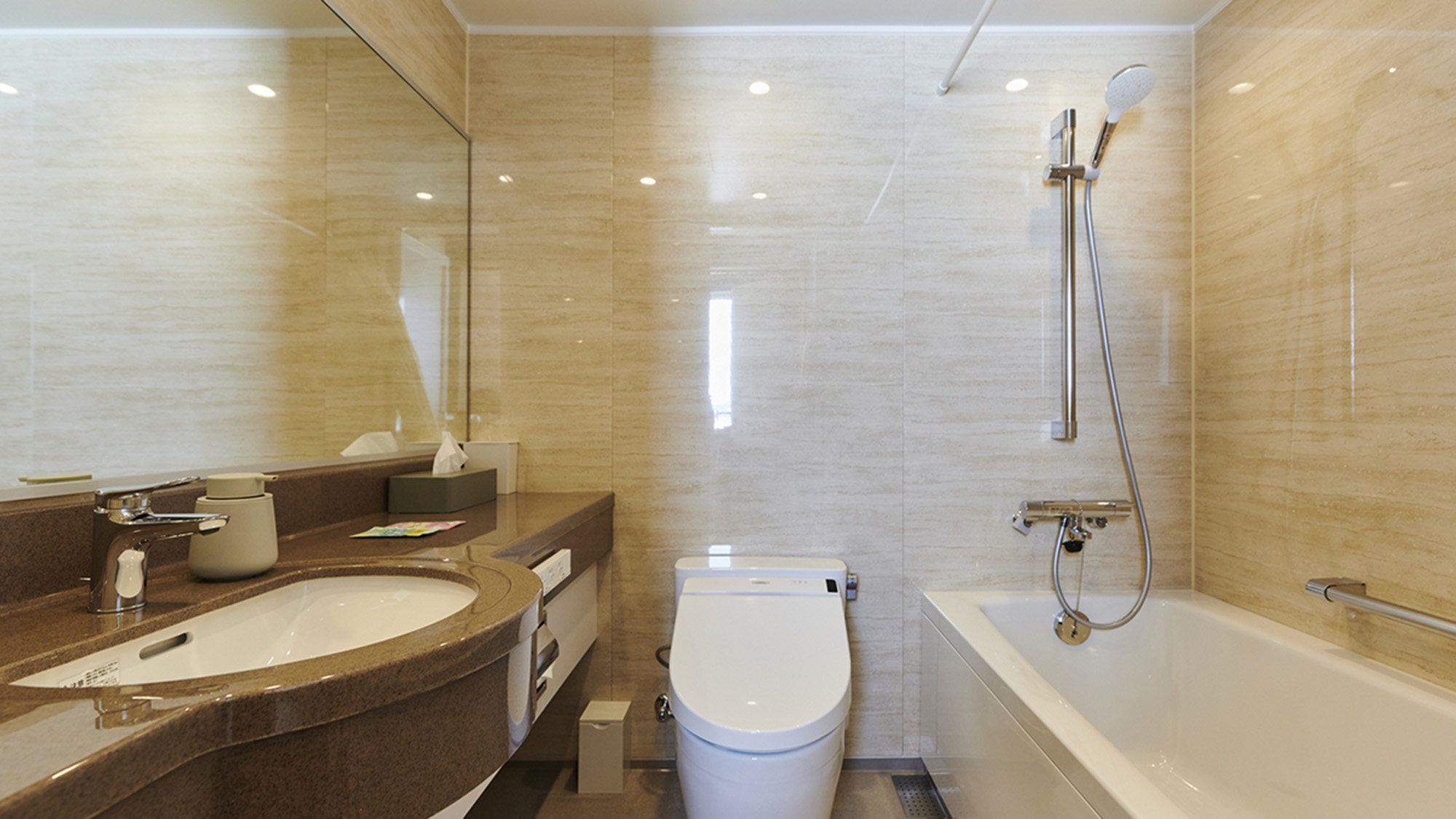 ・【ユニットバス】使い勝手のよいゆったりとしたバスルーム