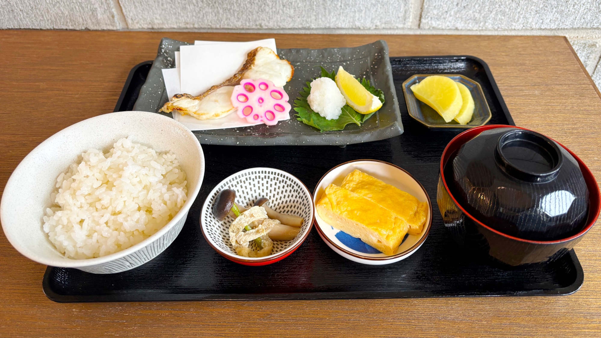 【朝食付】1階のカフェ「きみcafe」のこだわり和朝食付きプラン