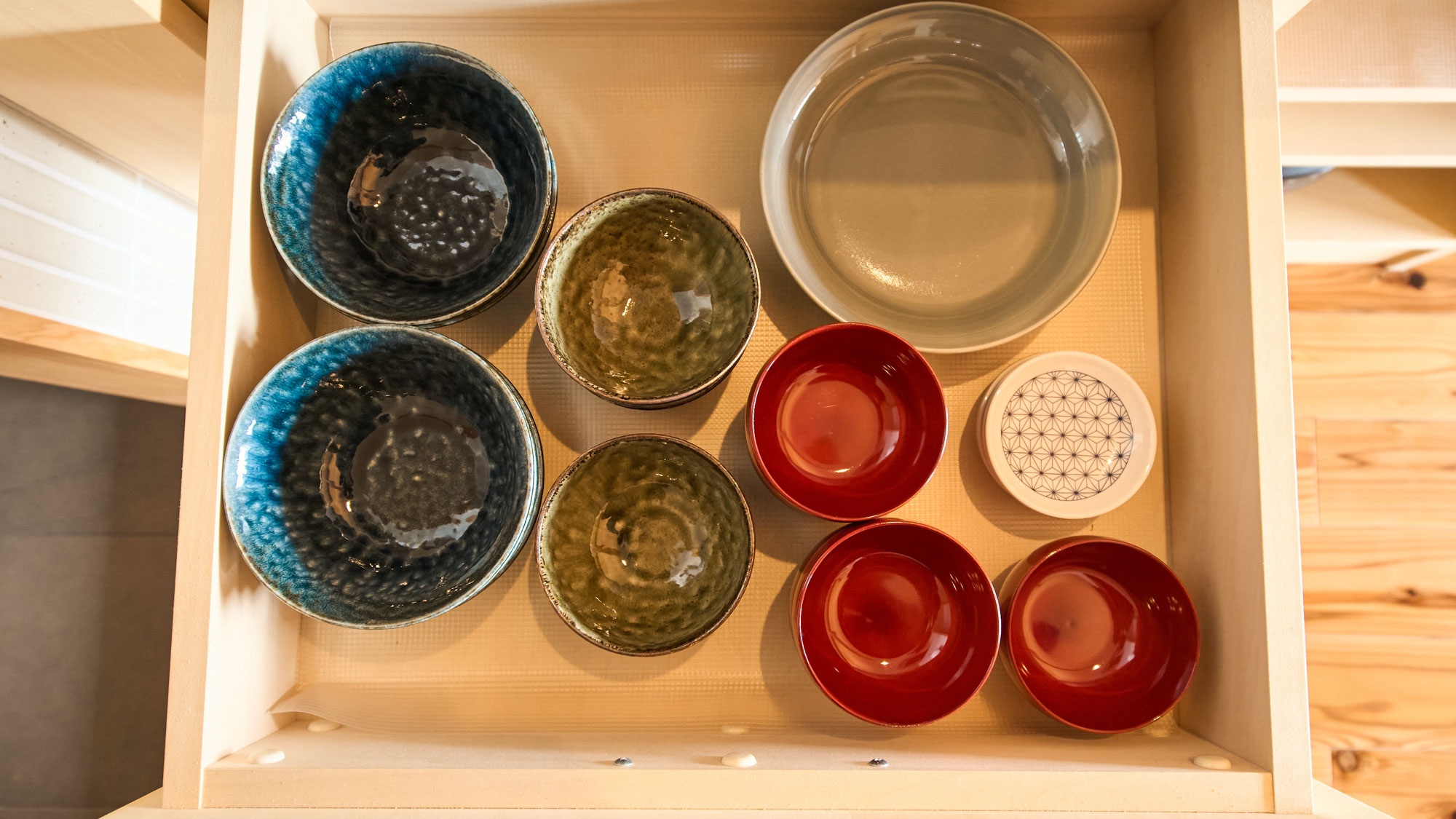 キッチン備品：食器類