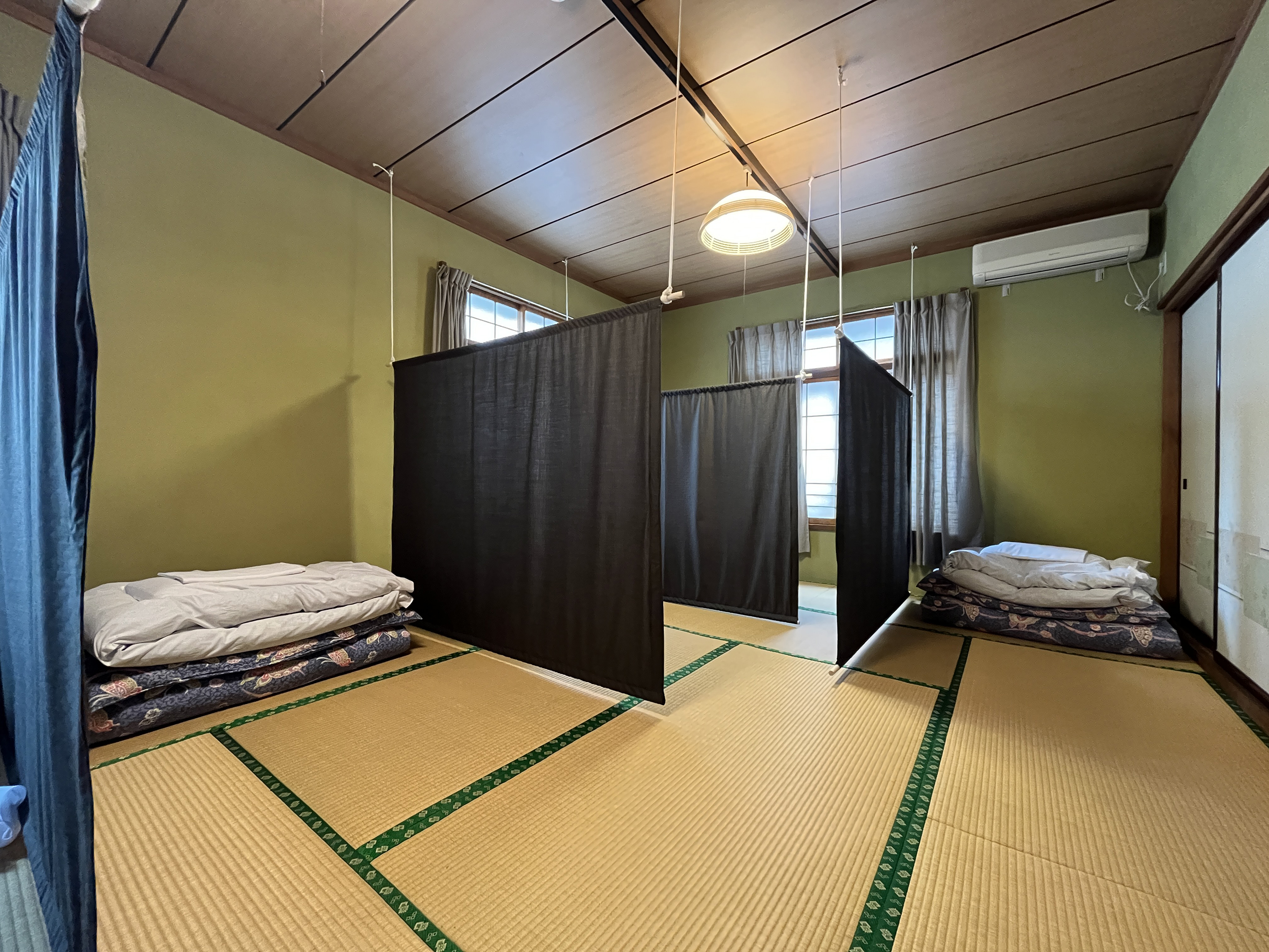 男性専用ドミトリー