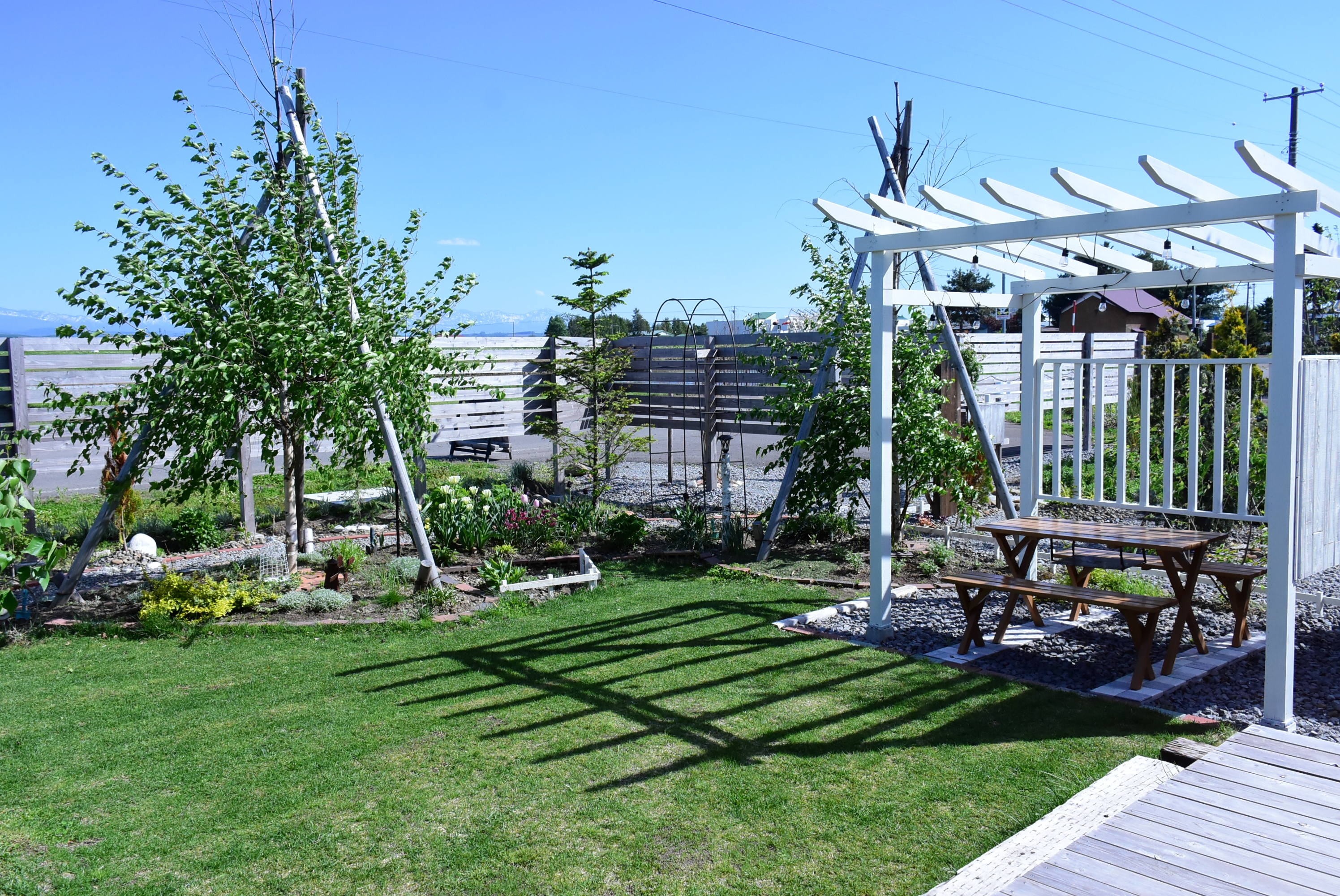 【Garden】芝の広がるパーゴラ付きのお庭