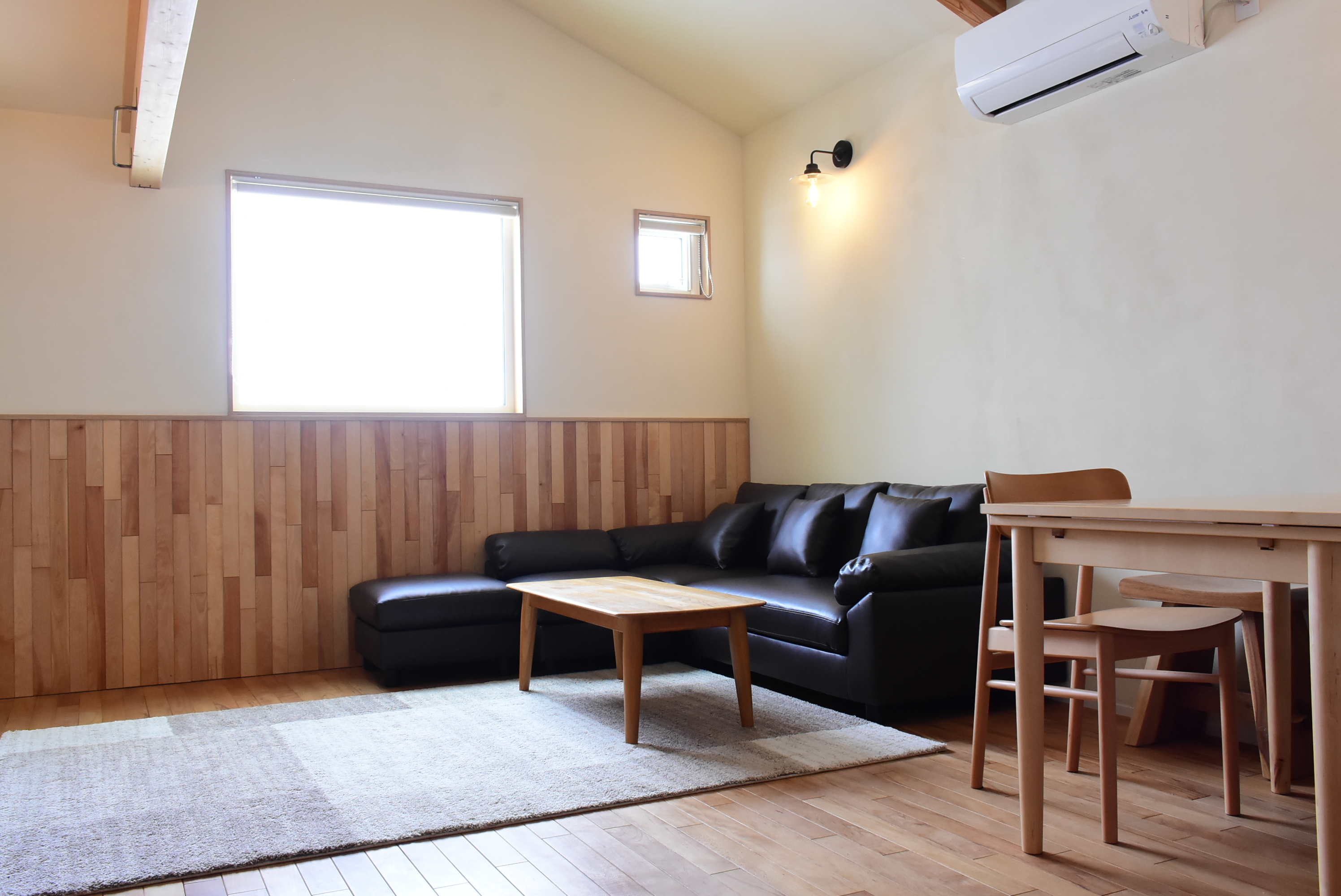 【Garden】木のぬくもりを感じる室内リビング