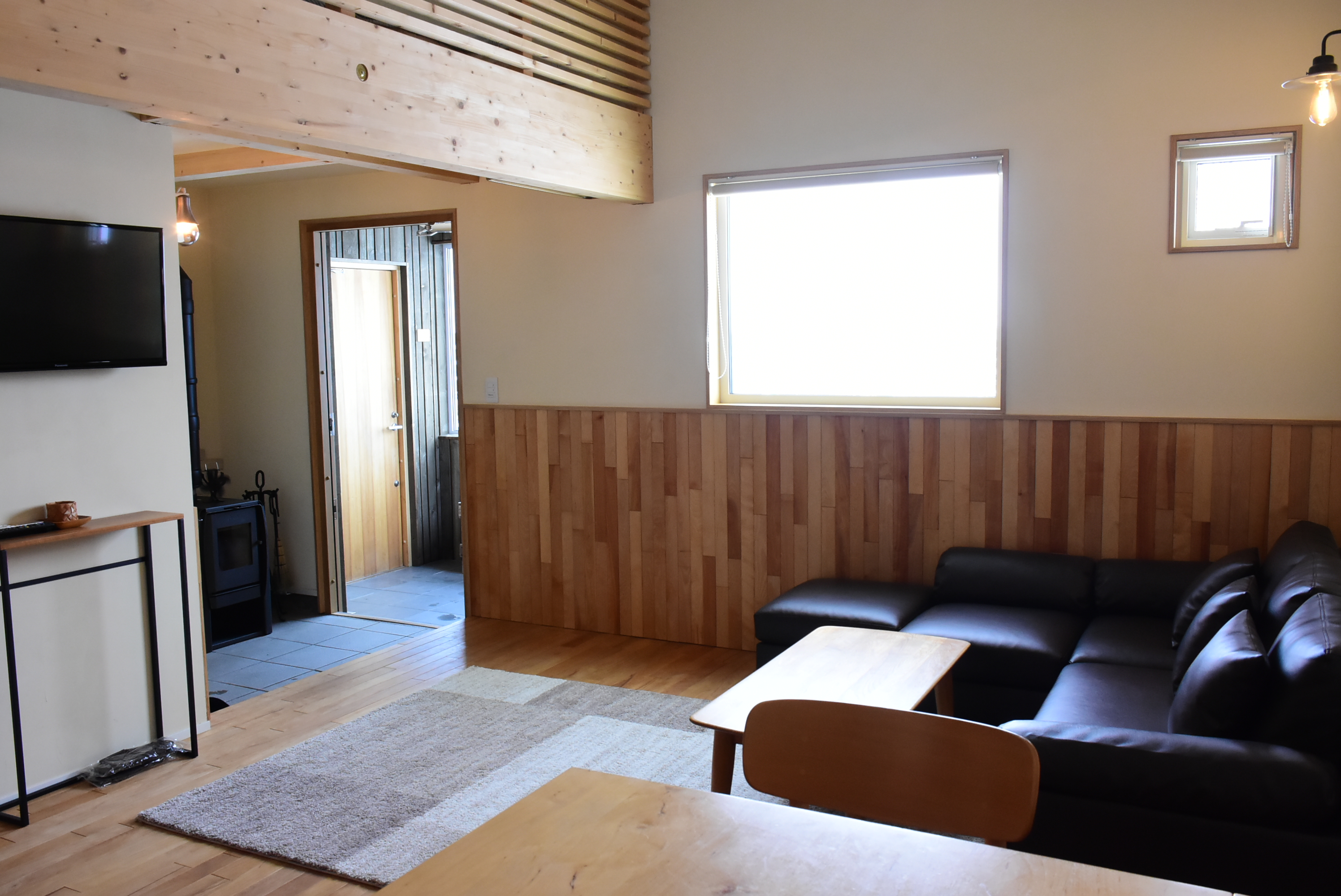 【Garden】大きな窓を設けた明るい室内