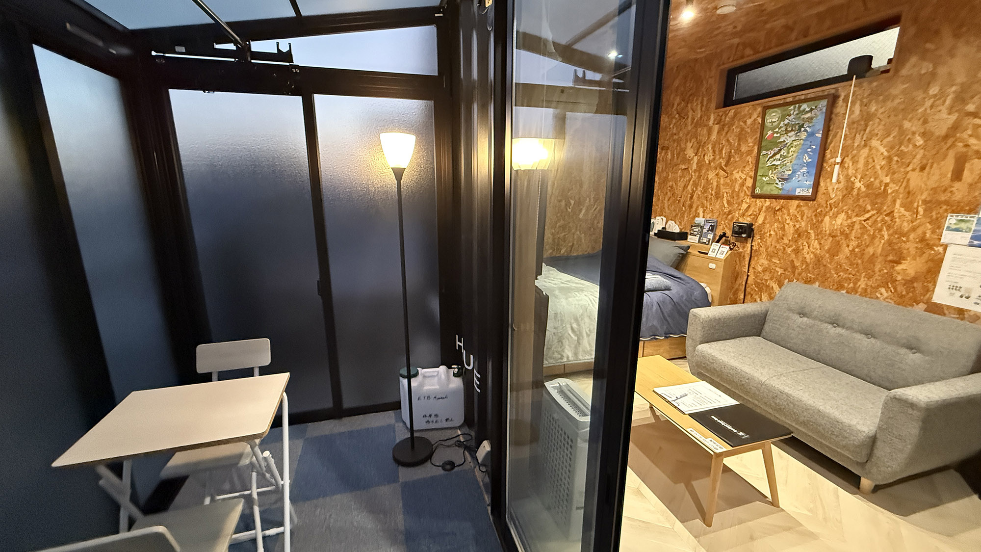 ・【デラックスダブル/室内】サンルームでコーヒータイムやお食事を楽しんだり・・・過ごし方は無限大！