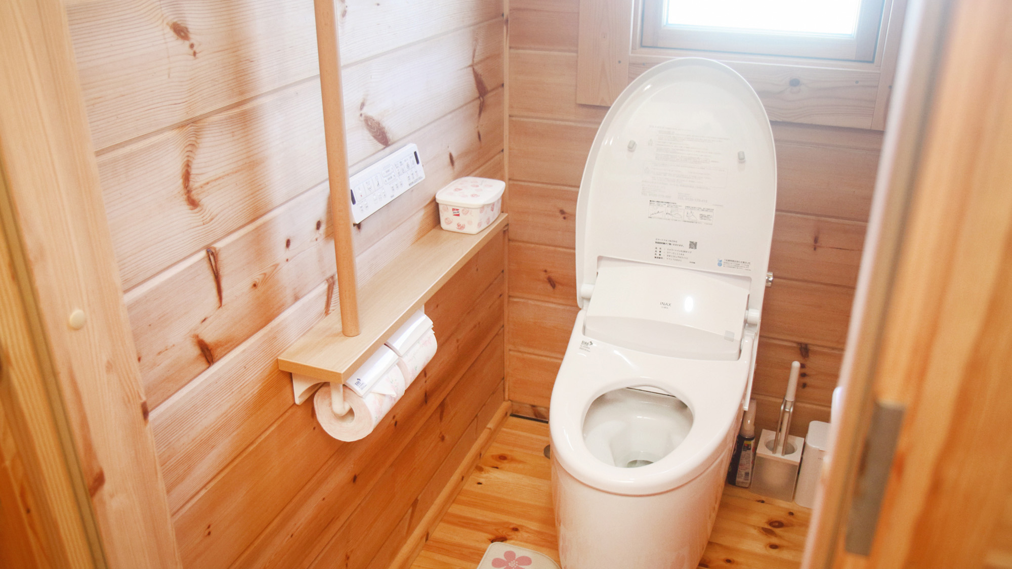 ・【トイレ】清潔な空間で快適にご利用いただけます。温水洗浄便座付