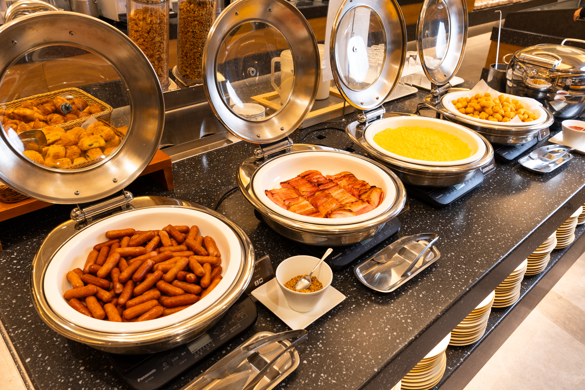 本館朝食バイキング（イメージ）