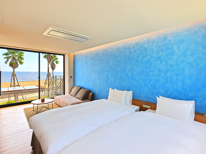 ROOM9