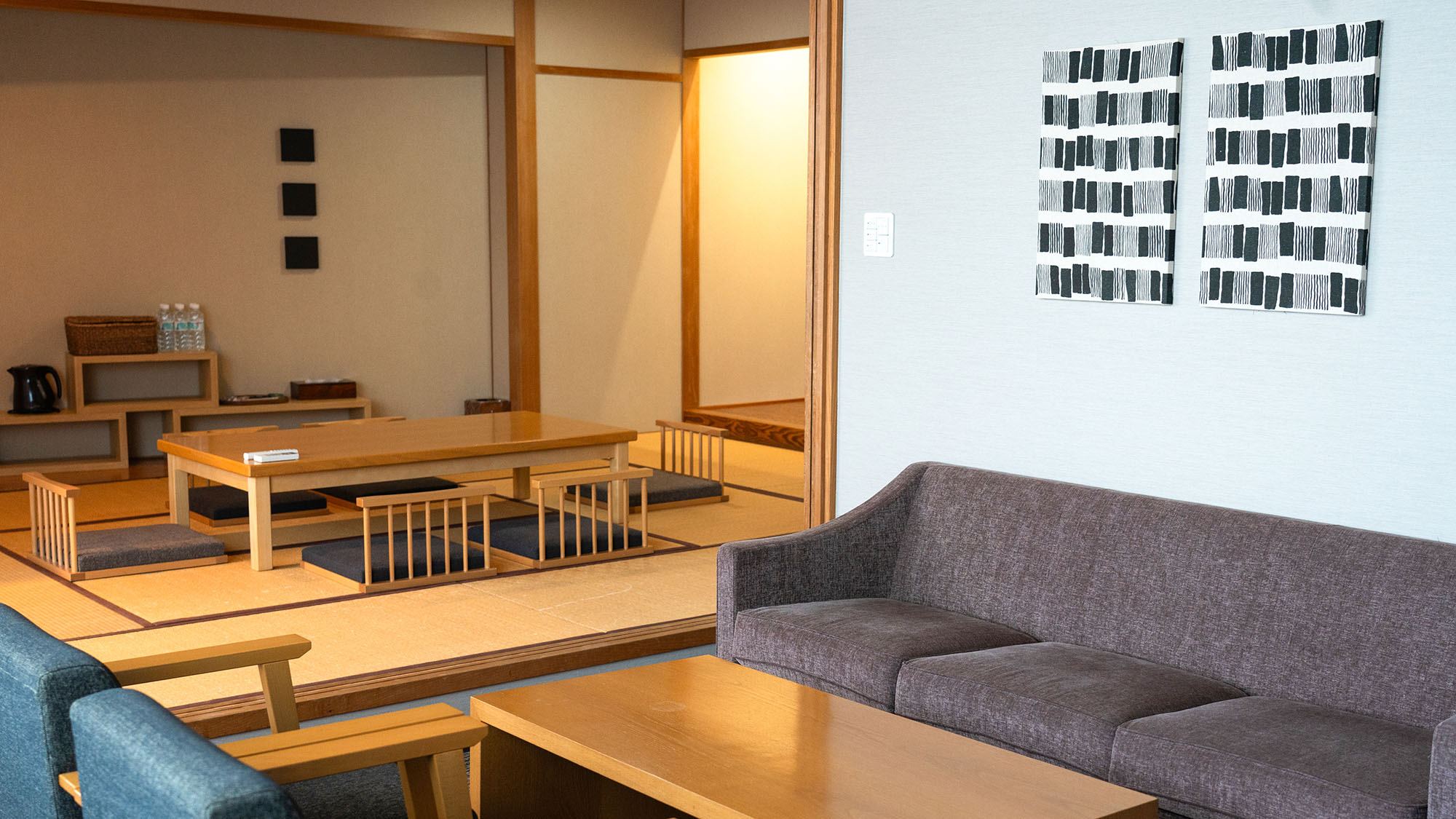 ・【和洋室】最大6名様まで滞在可能なゆとりあるお部屋。グループ旅行でも気兼ねなくお過ごしいただけます