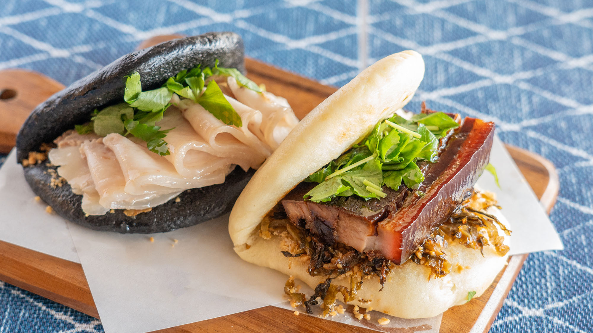 ・【台湾バーガー】台湾料理人が作るバーガーをご賞味あれ。本場の味をお腹いっぱいお楽しみください