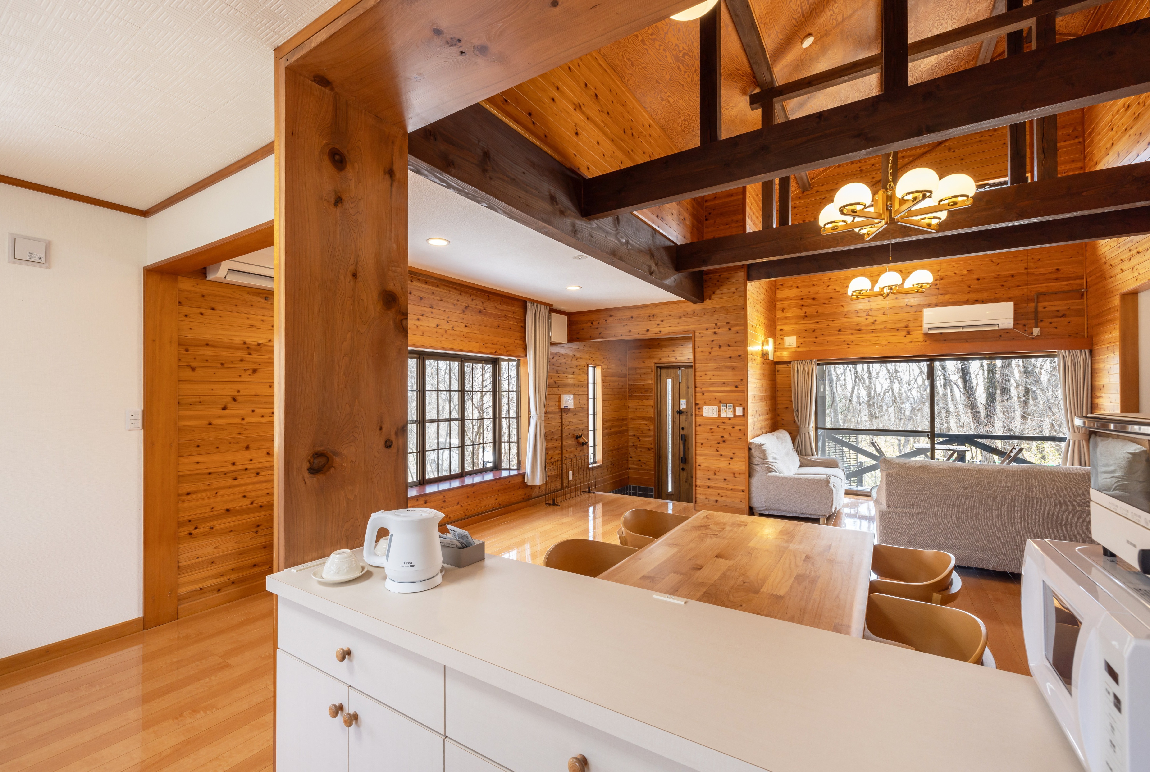 睦月　リビングダイニング