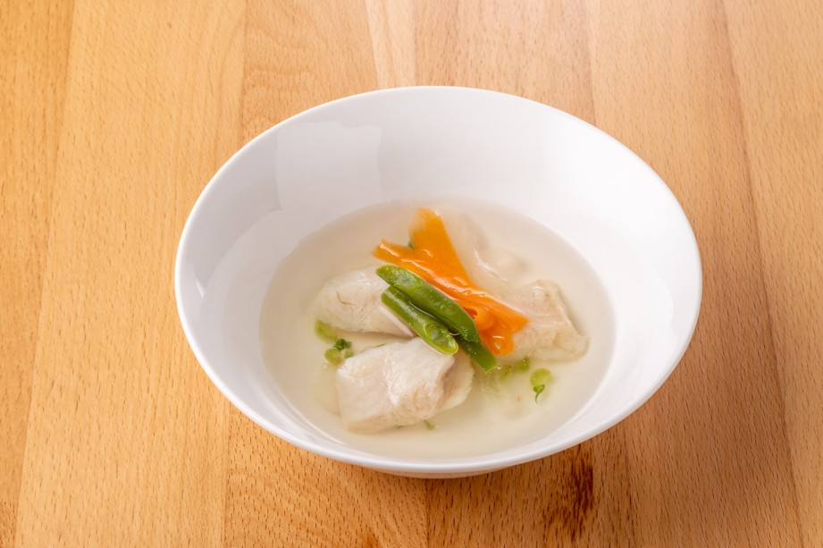 魚のスープかつお出汁仕立て（わんちゃん食事）