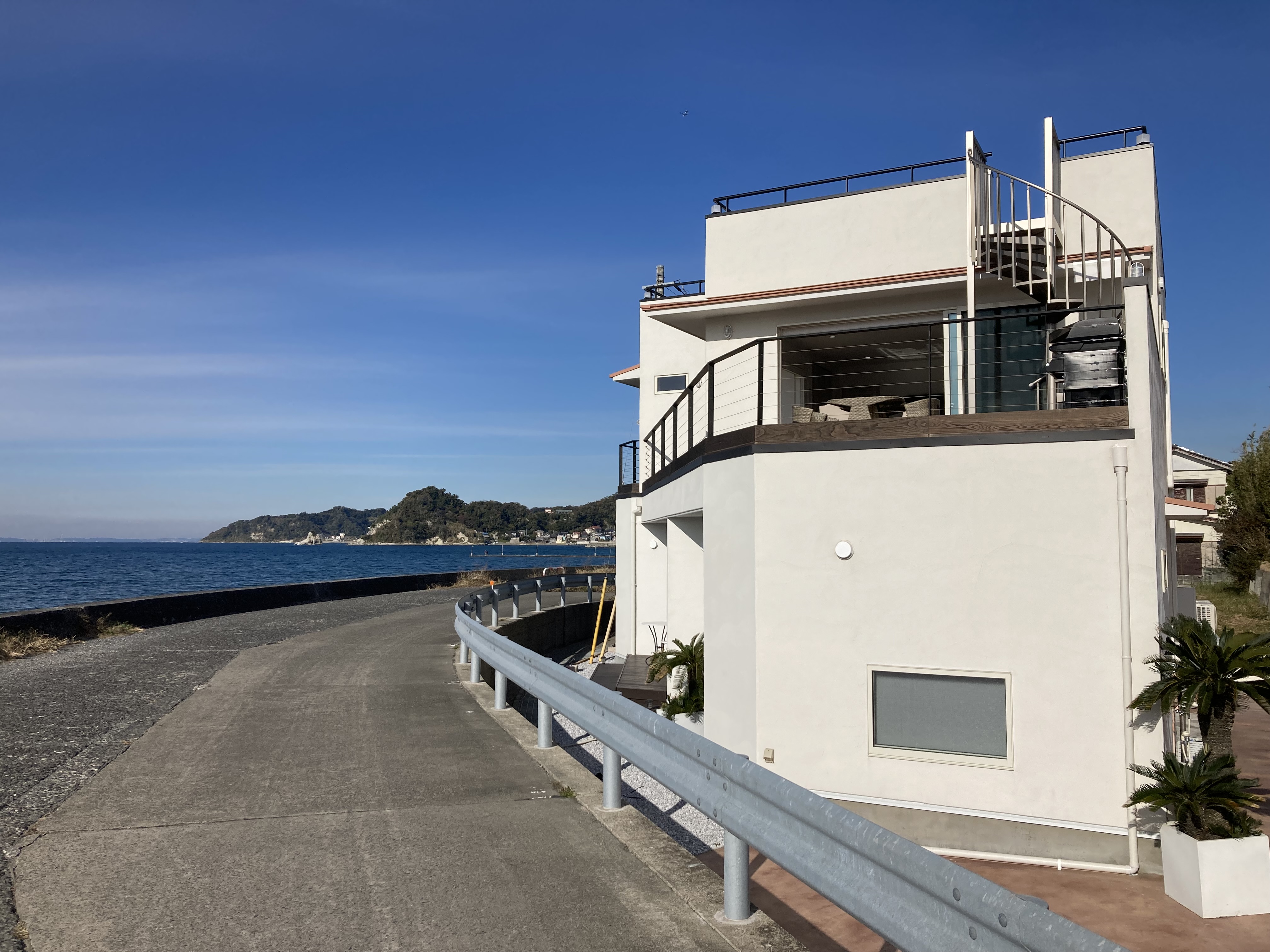 オーシャンフロントの邸宅