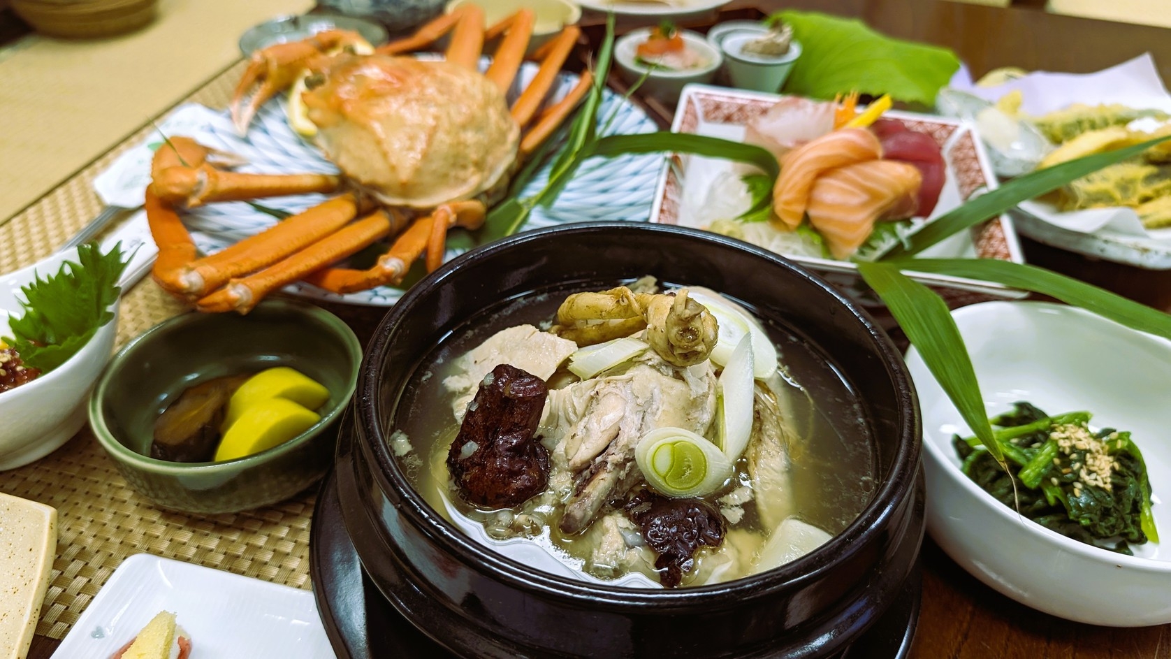 庄内【蟹と参鶏湯】紅ズワイ蟹と絶品参鶏湯（韓国薬膳料理）の両方を一緒に楽しむ贅沢の極み！