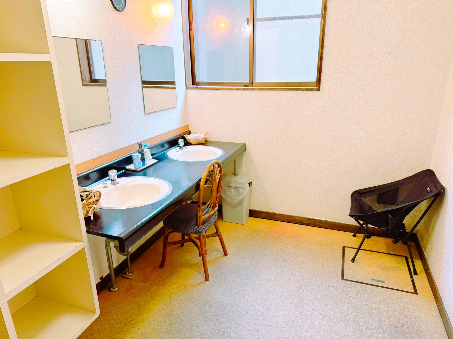 脱衣所です。とにかく清掃を徹底しています。