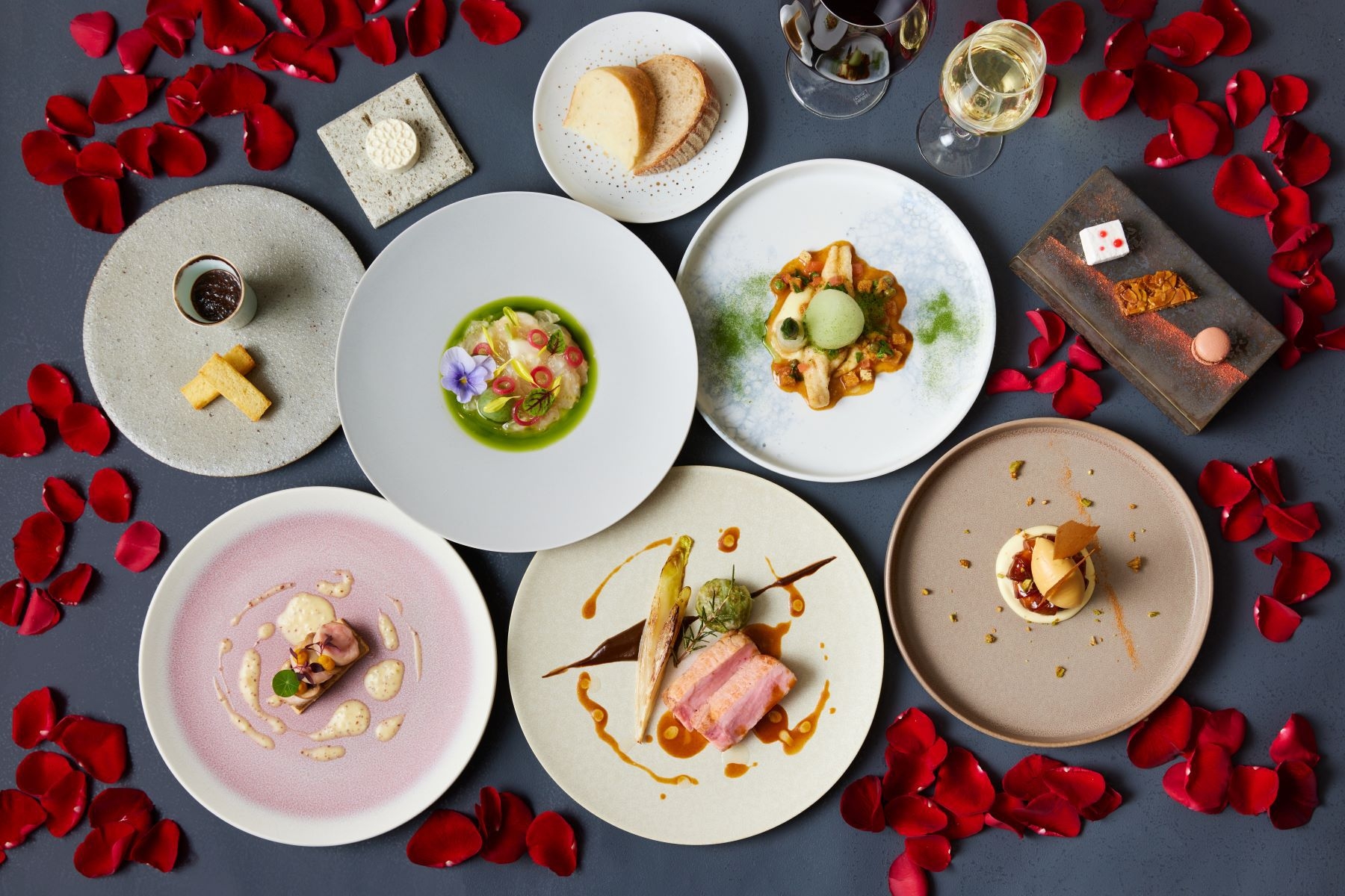 【1日5室限定 記念日プラン】ディナーコースと5つのサービス＆客室アップグレードプラン