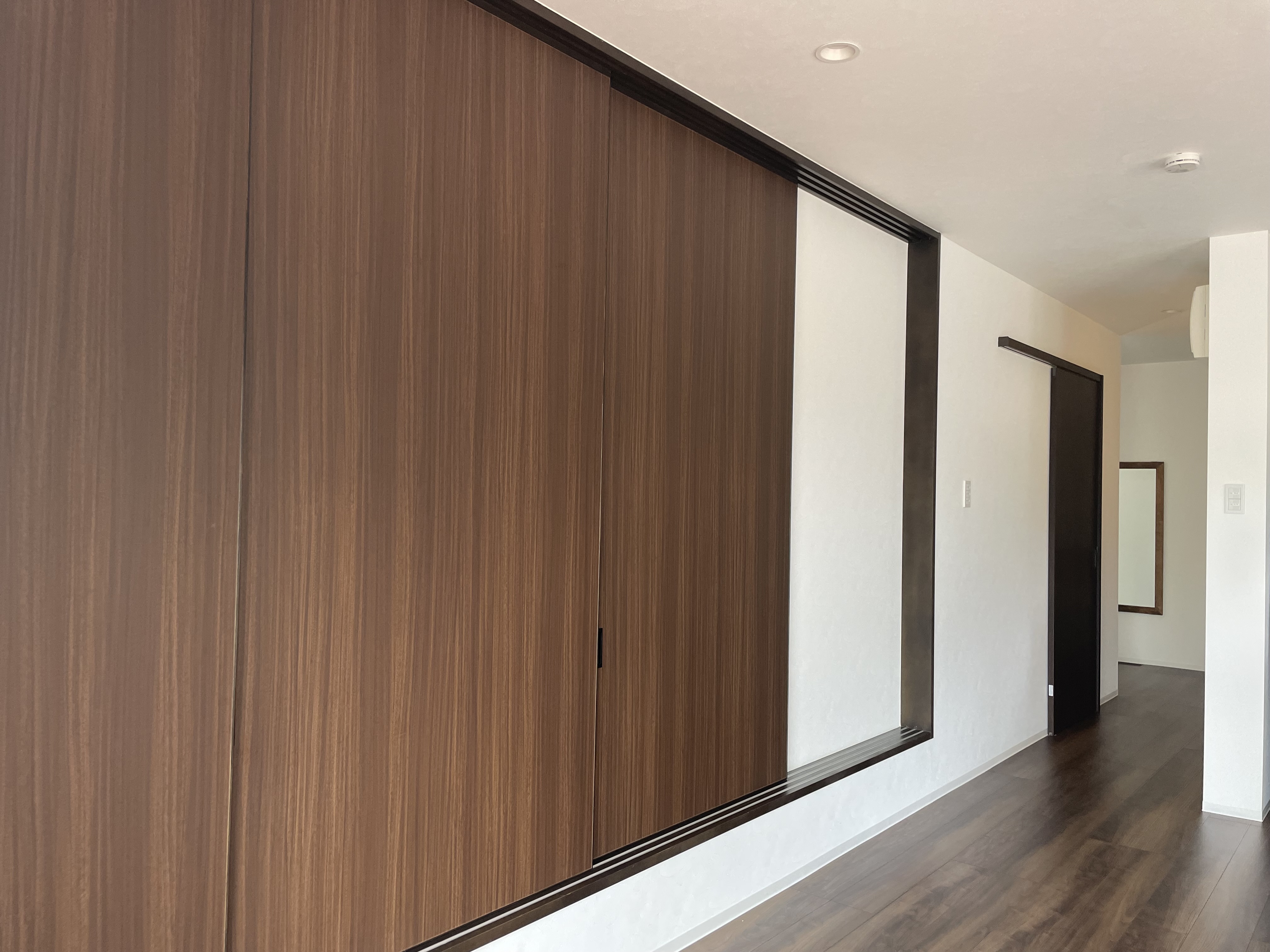 【畳間】　スライドドアを閉めた状態