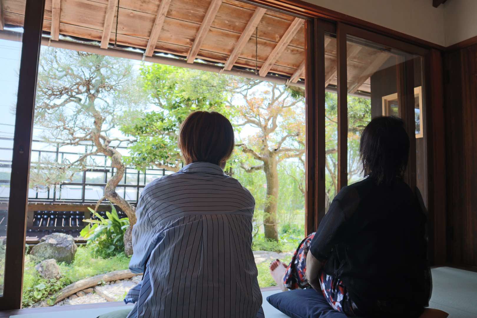 女子会イメージ　縁側　和室