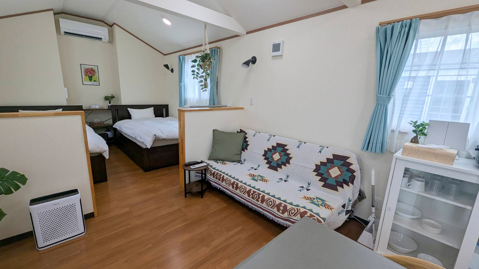 ・【GREEN Cabin B】白を基調とした落ち着きあるお部屋でおくつろぎください