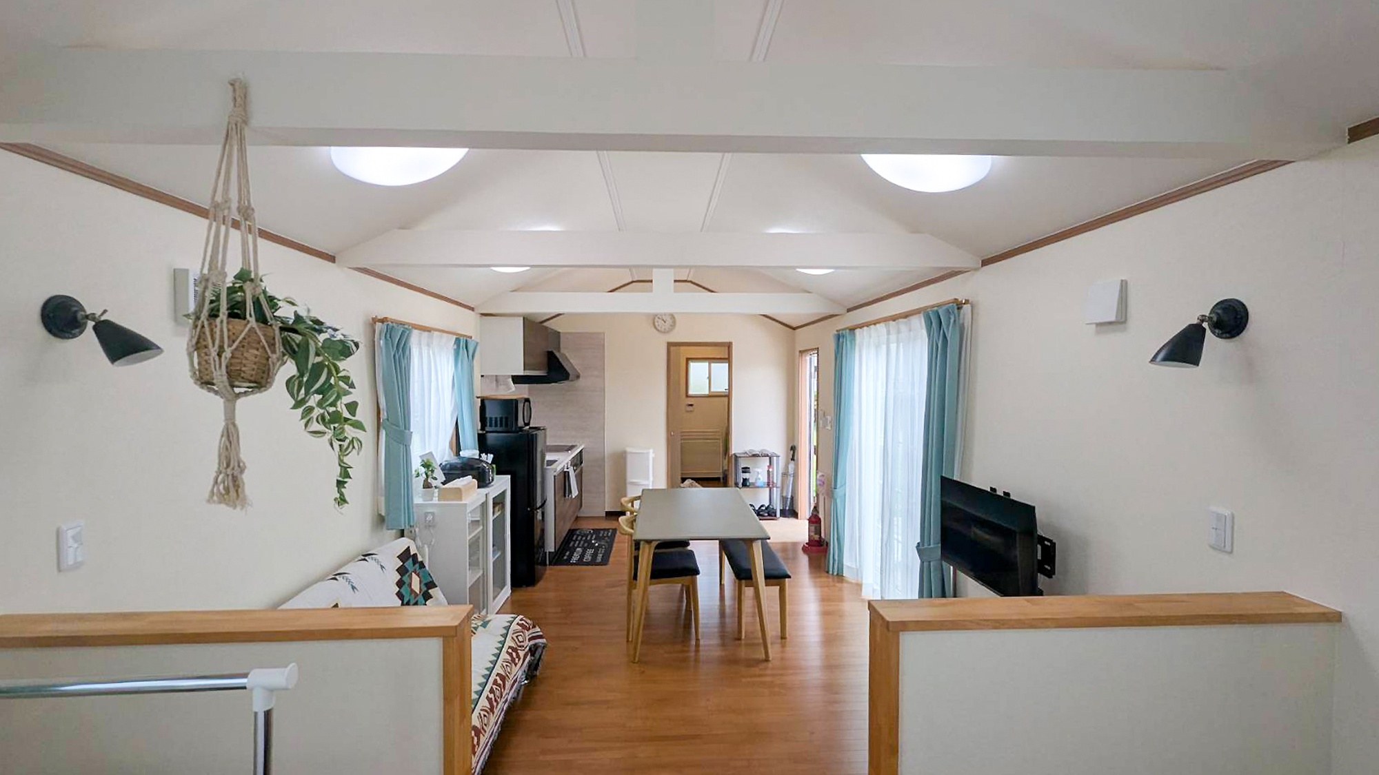 ・【GREEN Cabin B】トレーラーハウスならではの非日常空間をお楽しみください