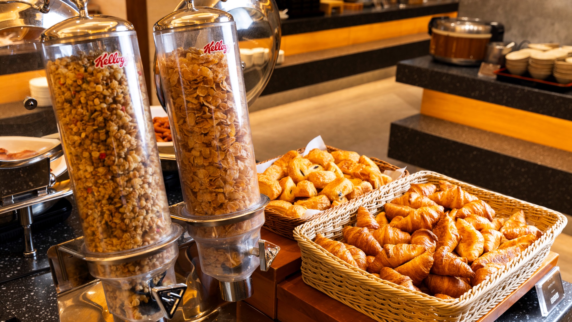 本館朝食バイキングの一例