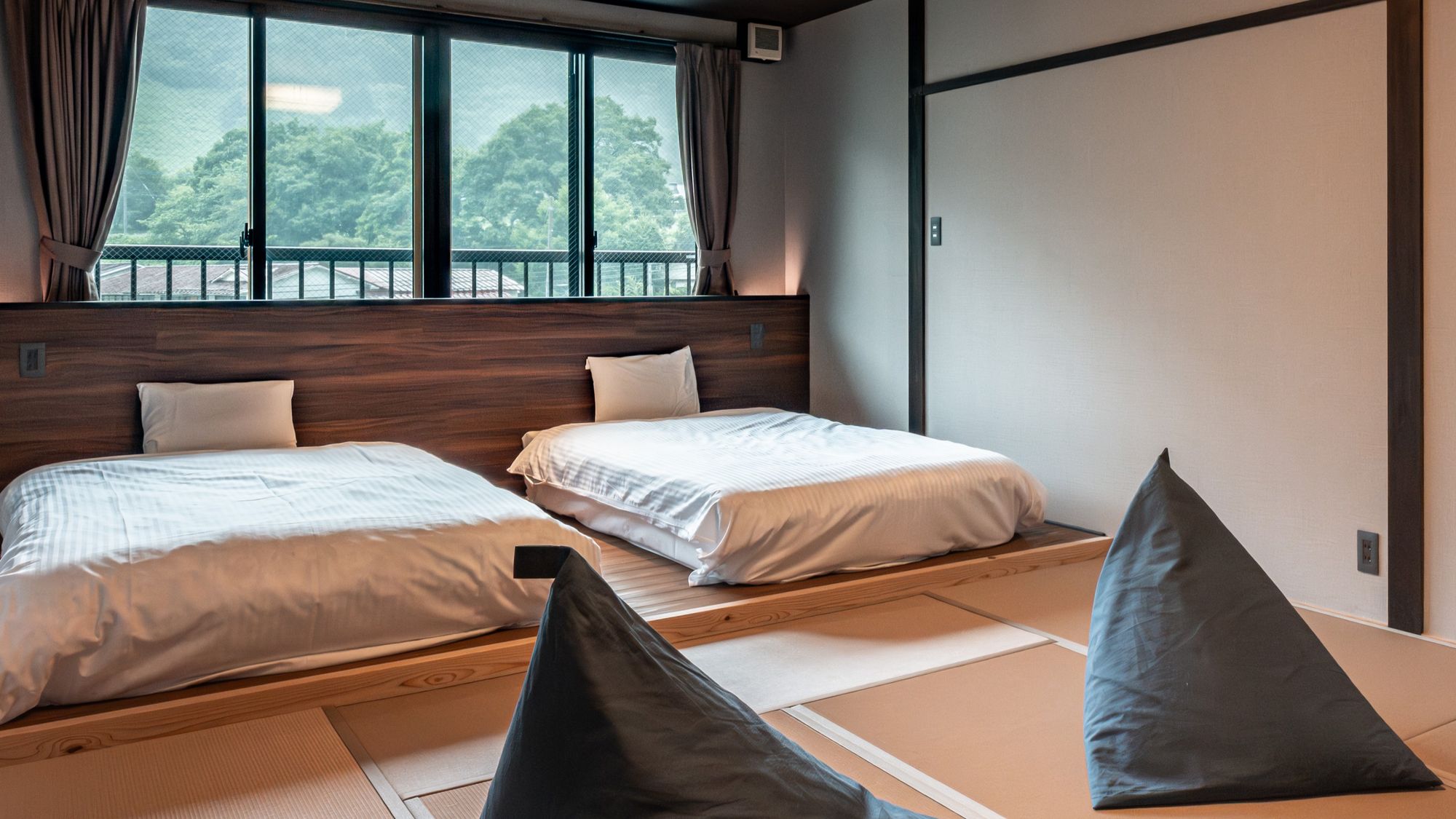 【小上がりベッド付和室(8～10畳)】畳でもベッドでも思い思いにくつろげる