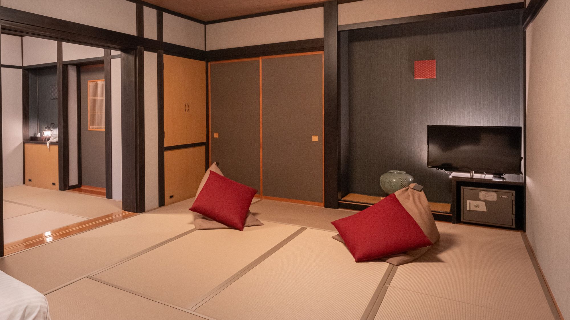 【小上がりベッド付和室(10+4.5畳)】畳でもベッドでも思い思いにくつろげる