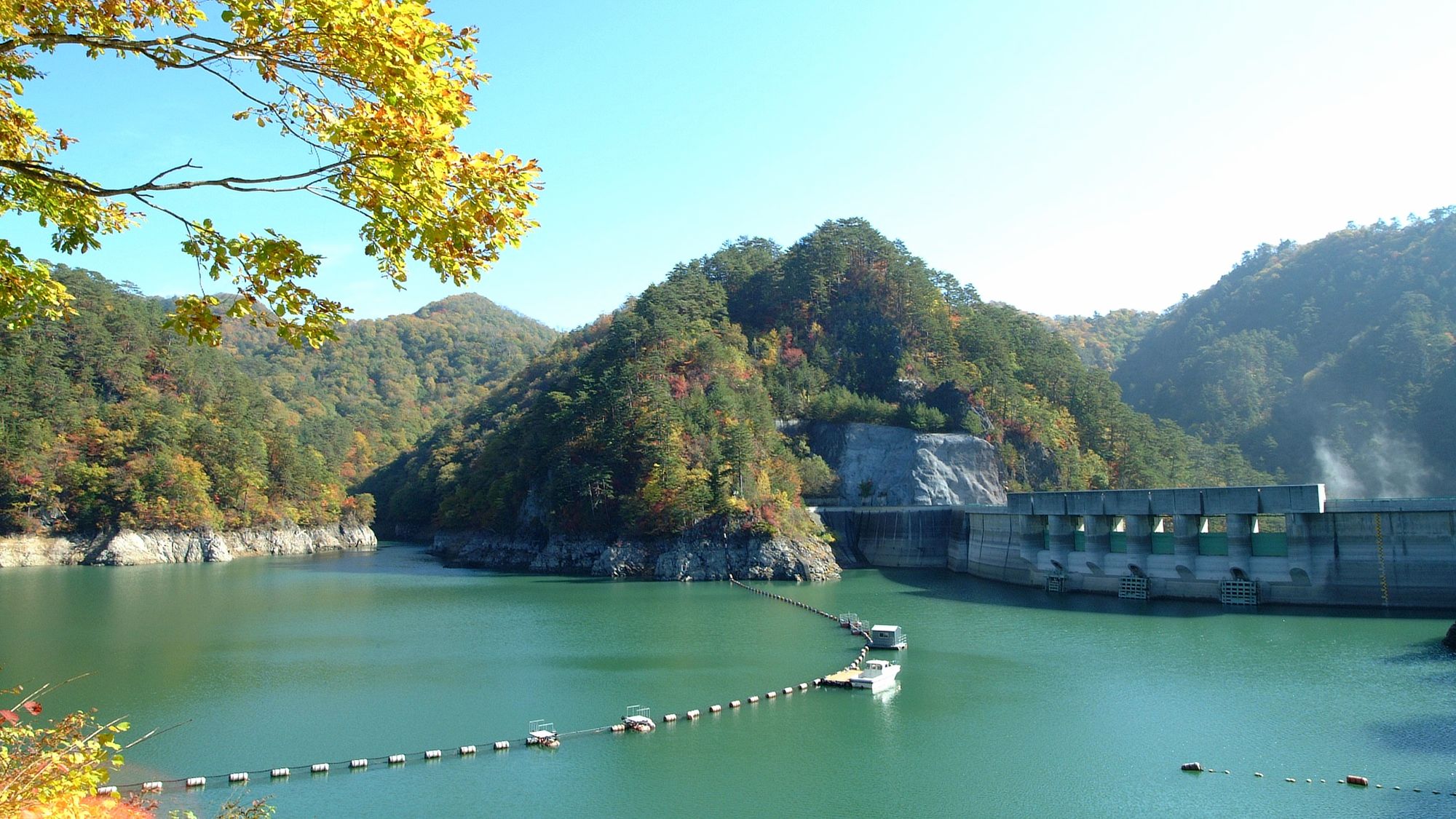 川俣湖＜当館から車で1時間～1時間半）＞