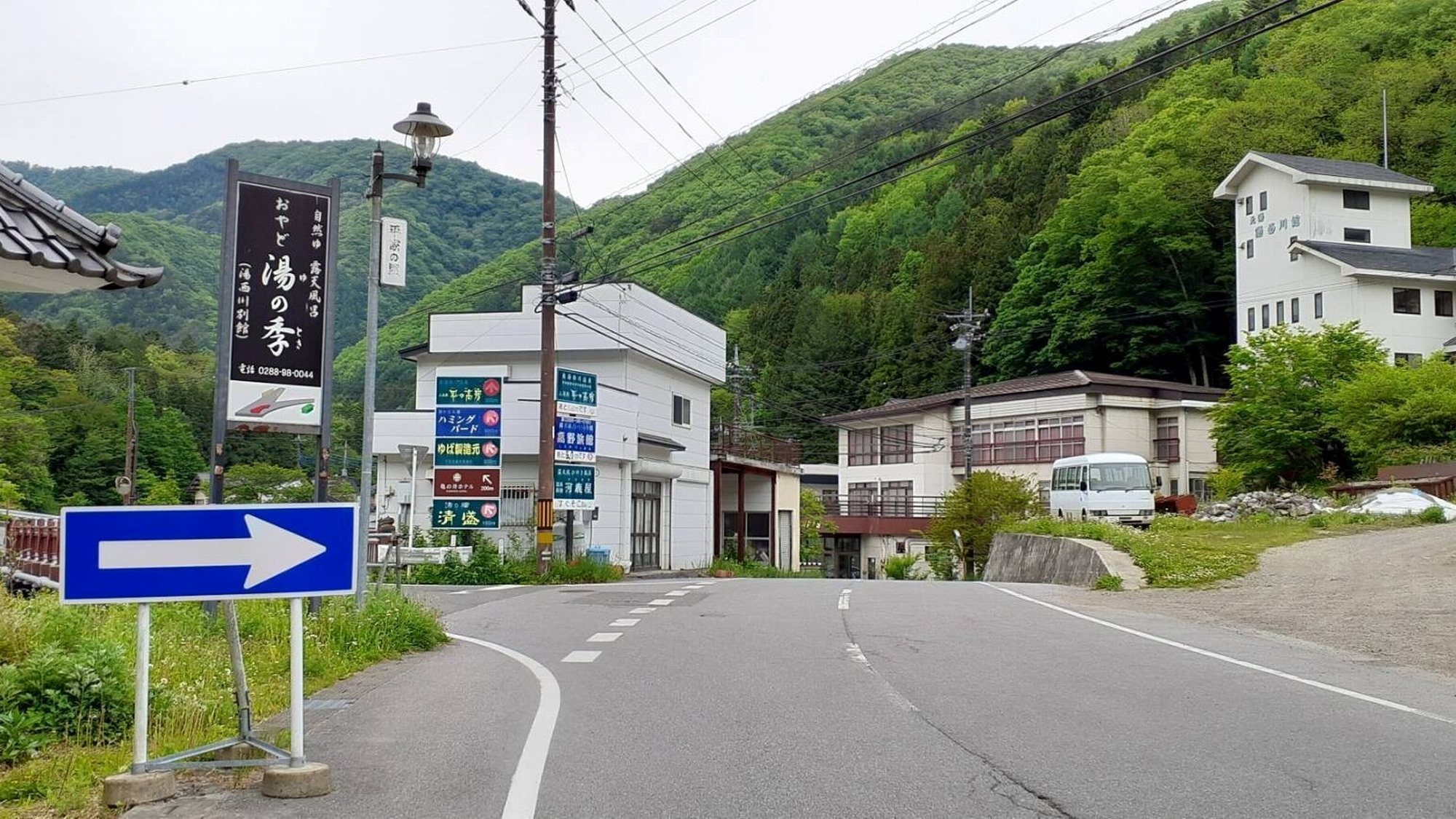 【アクセス】お車でお越しの場合。県道249号線　湯平橋手前の2差路を右にお進みください