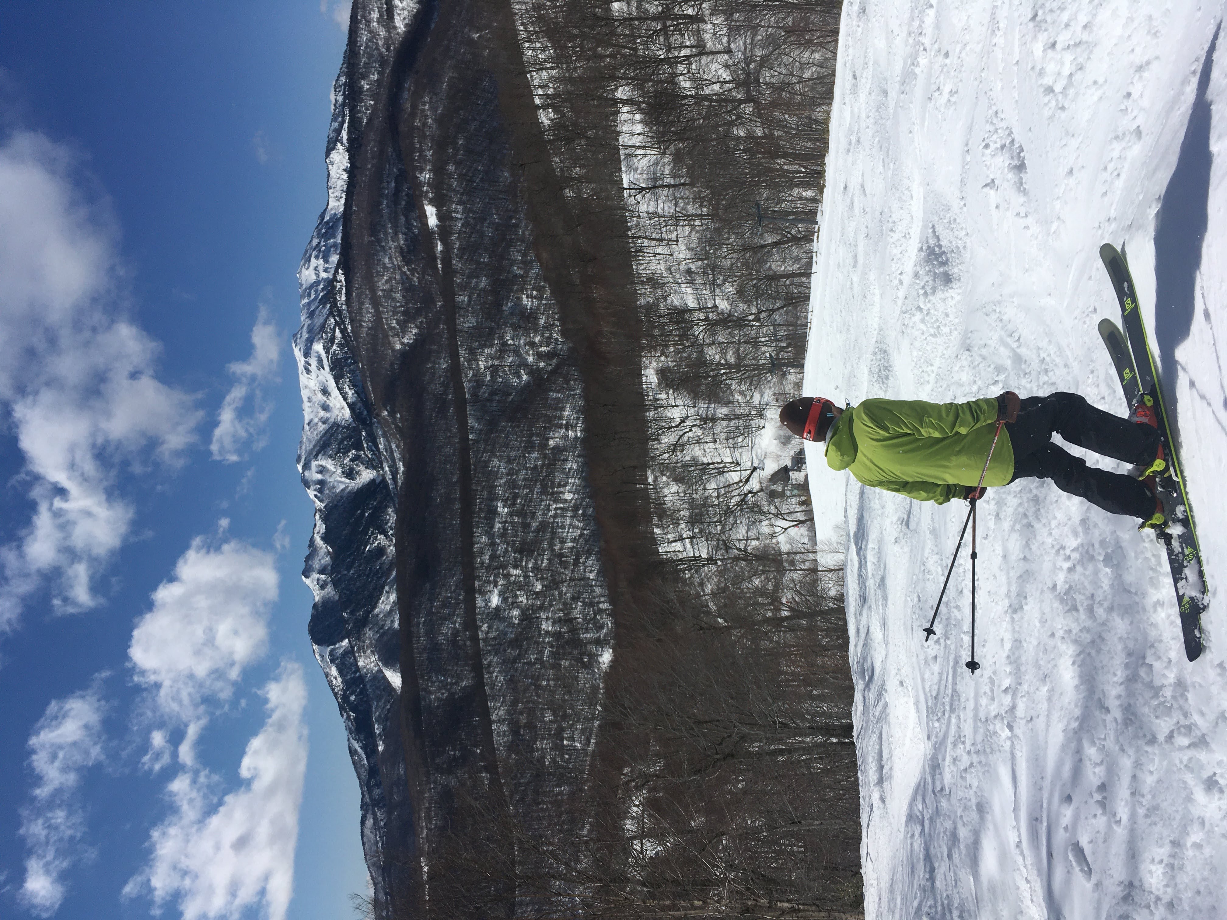 尾瀬岩鞍ブナの木コース、上州武尊山を望めます