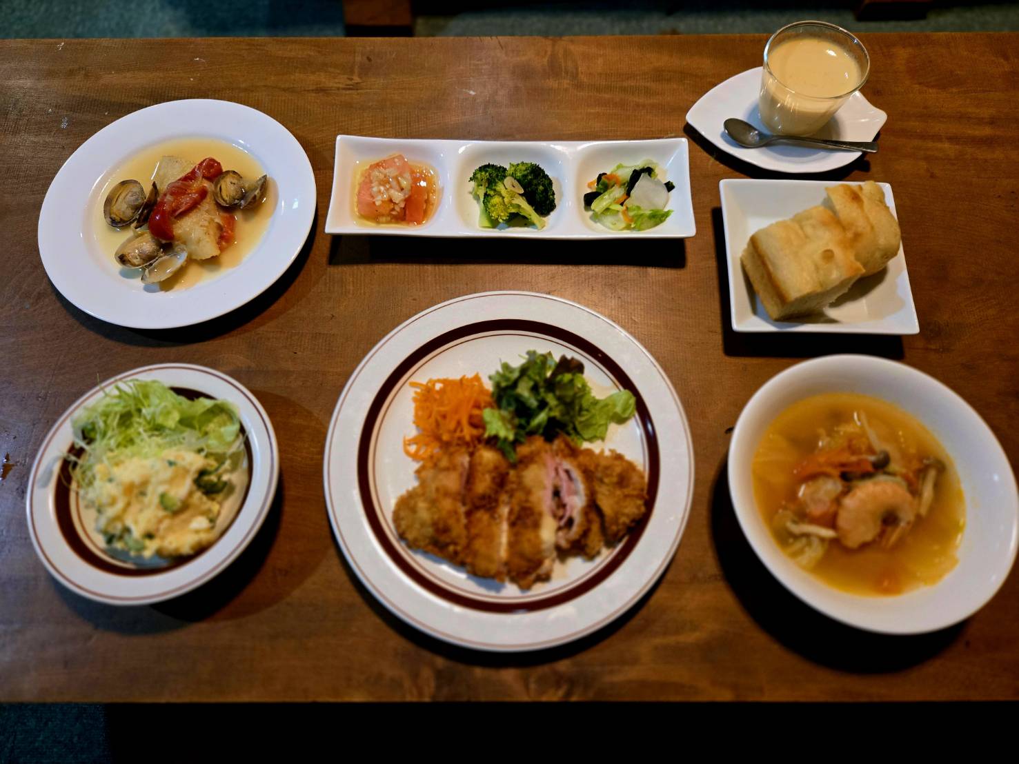 夕食・前菜/サラダ/スープ/魚料理/肉料理/デザート