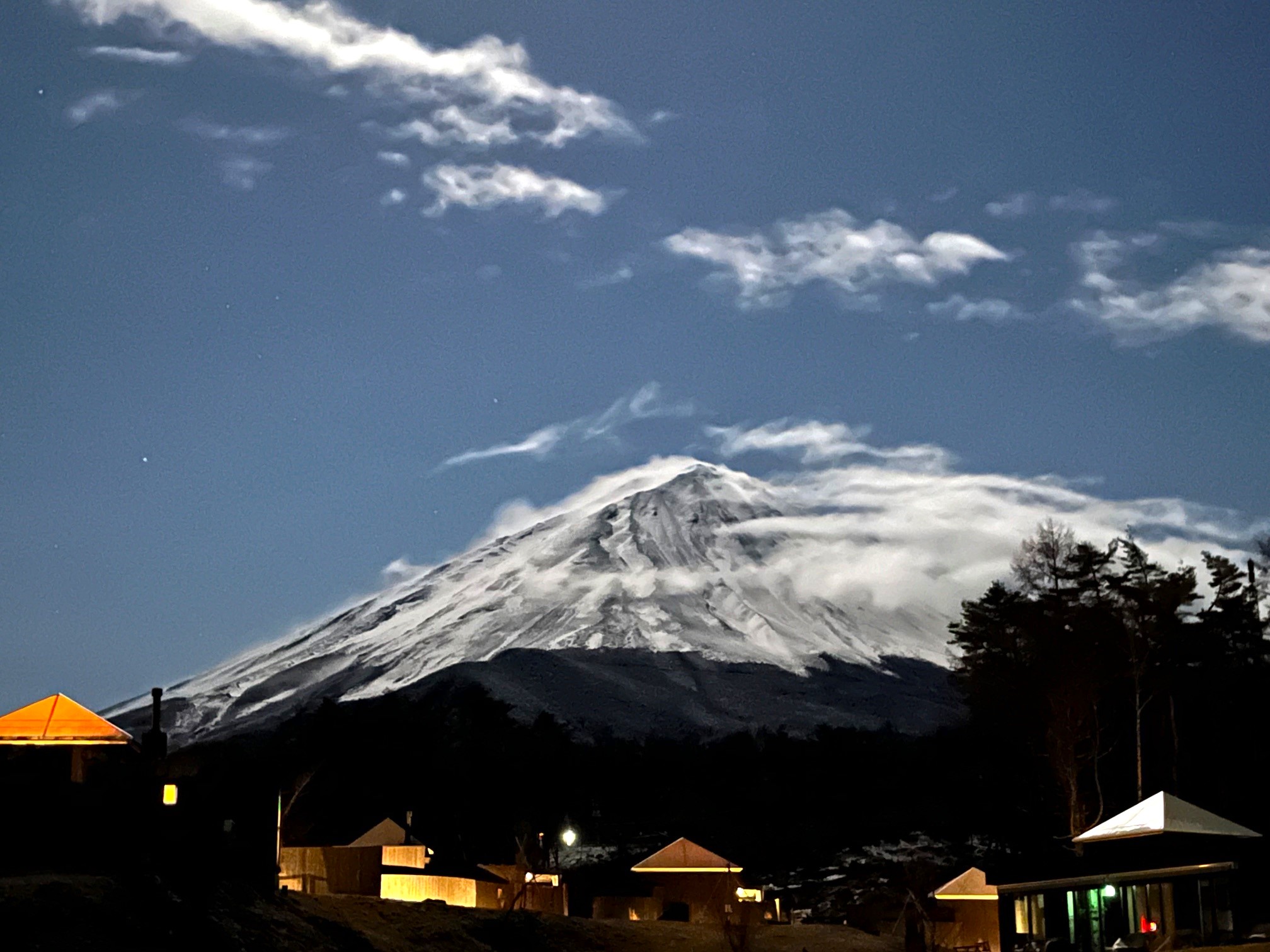 富士山　夜