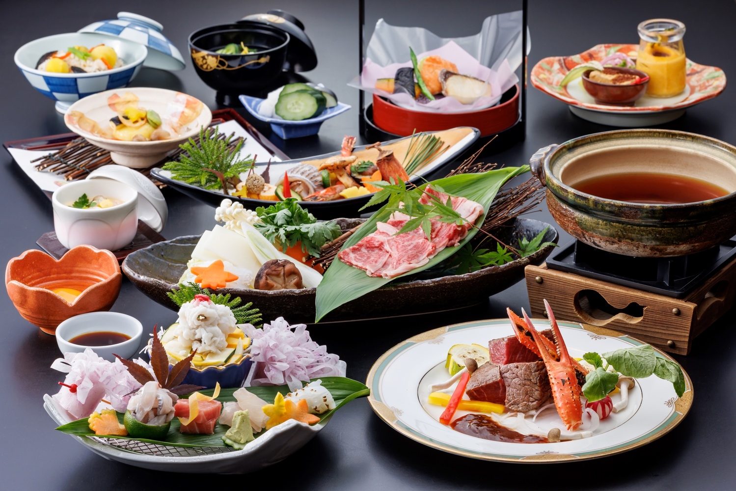 【2025年9月〜11月】秋鰆や千屋牛のすき煮など秋グルメ満載☆人気の彩斗会席(ご夕食時飲み放題付)