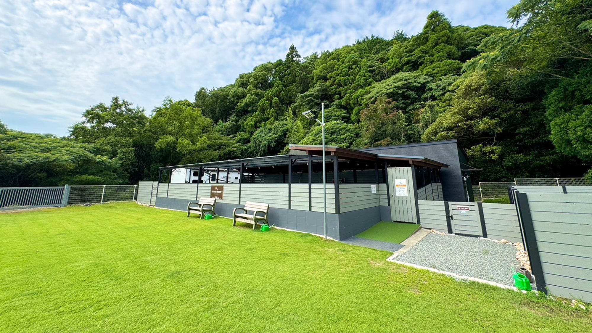 【プールガーデン】