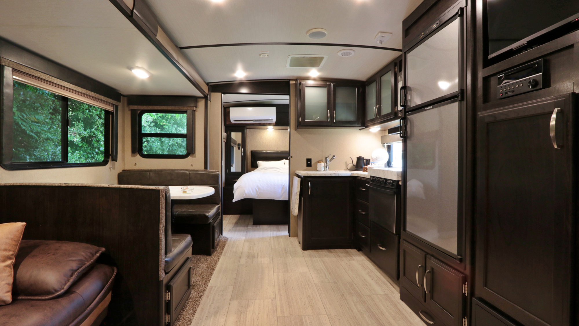 【トレーラーハウス】