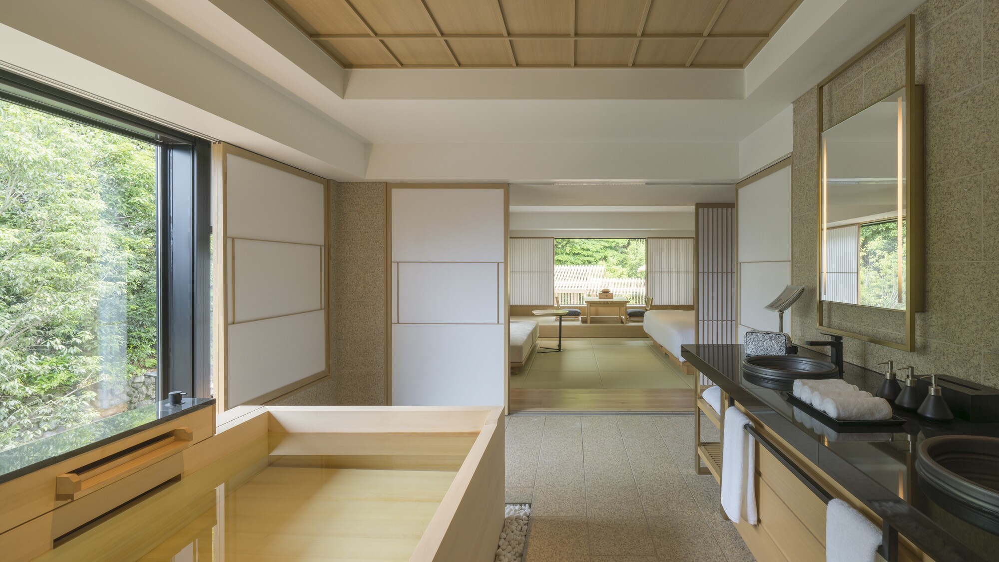 客室：バンヤンONSENリトリート