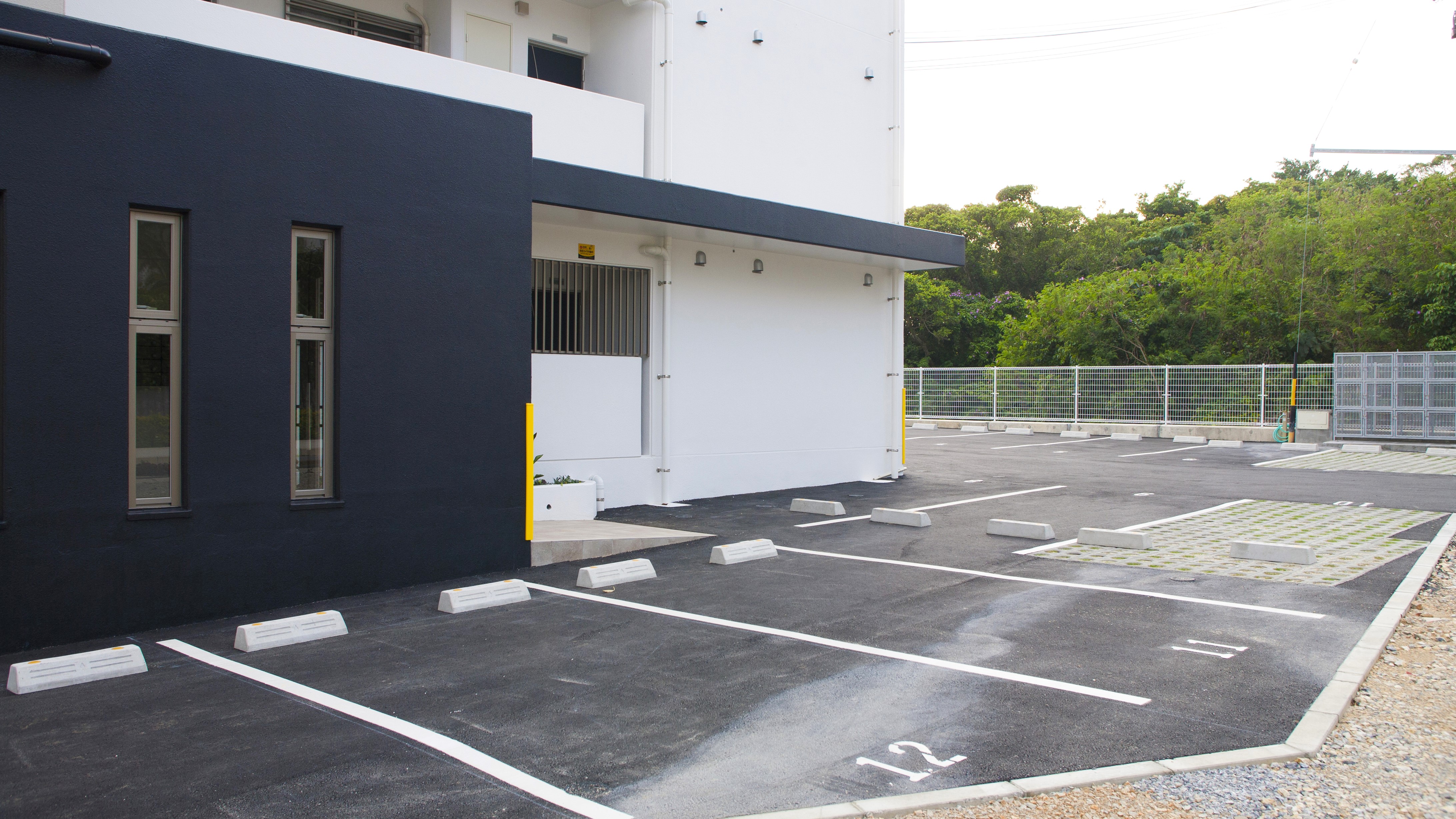 外観　無料駐車場